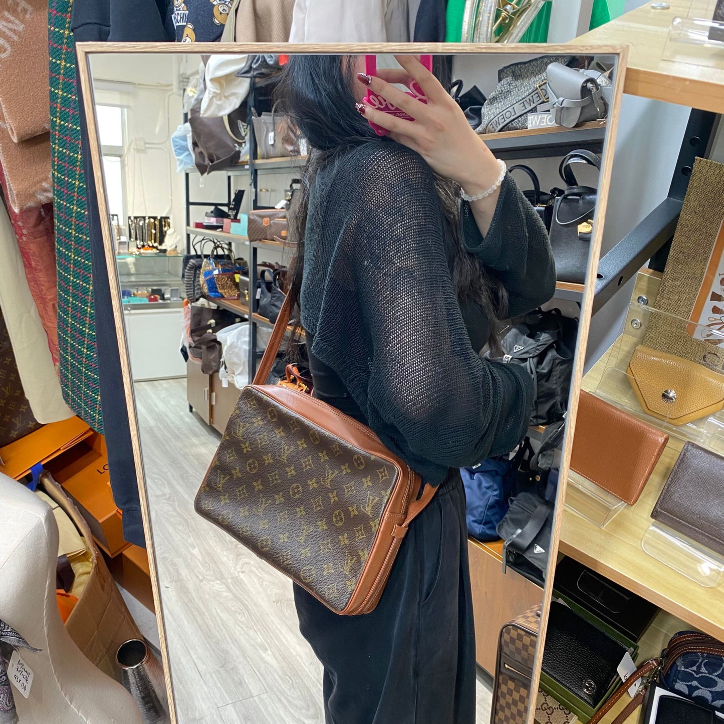 LV 老花斜孭袋