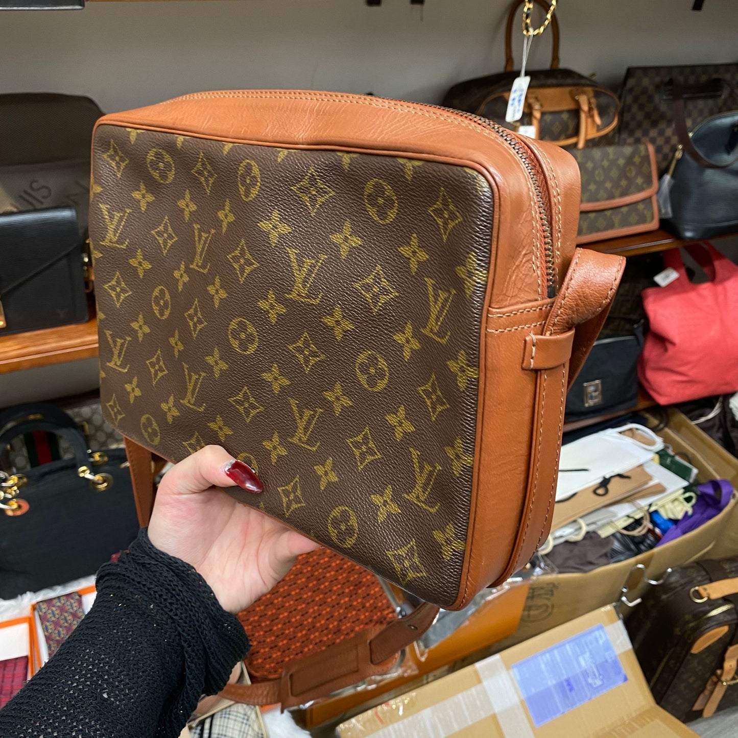 LV 老花斜孭袋