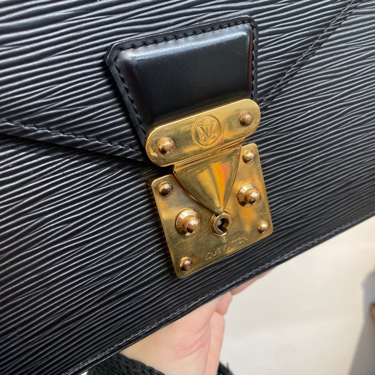LV 信封袋