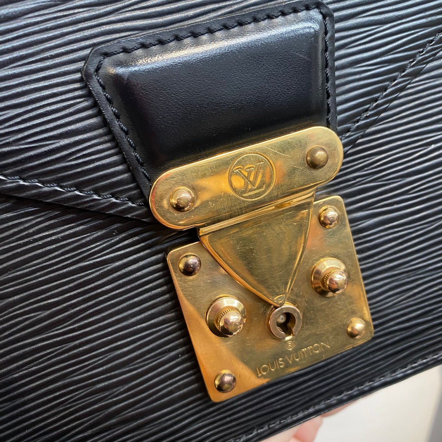 LV 信封袋