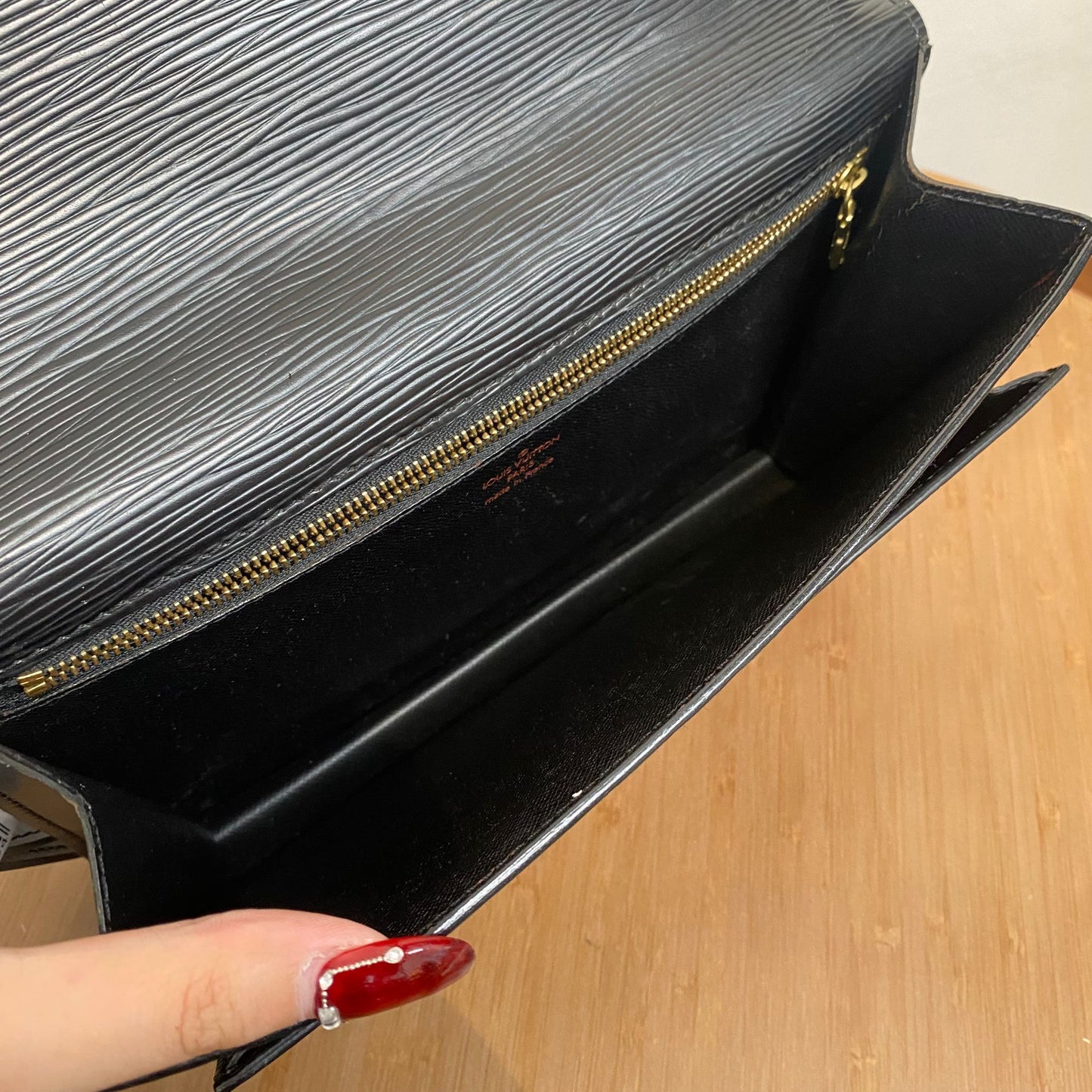 LV 信封袋