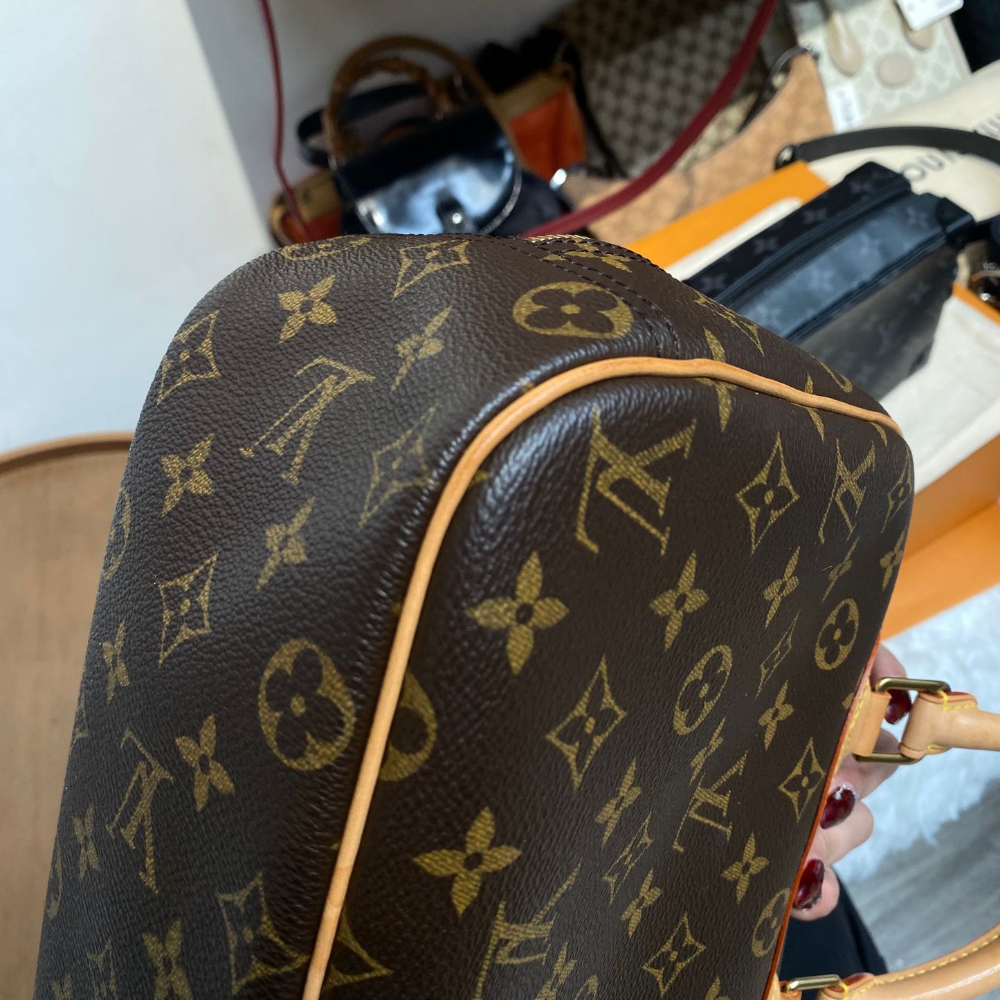 LV Trouville 手拿包