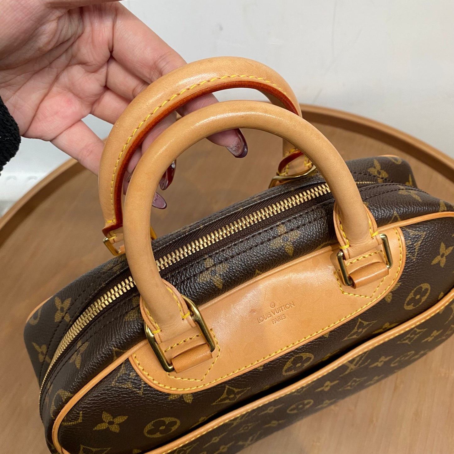 LV Trouville 手拿包