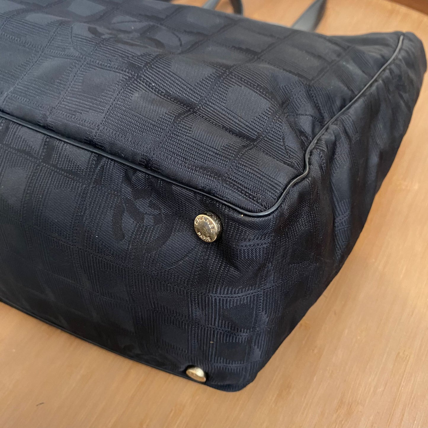 Chanel 冰格 Tote 有貼