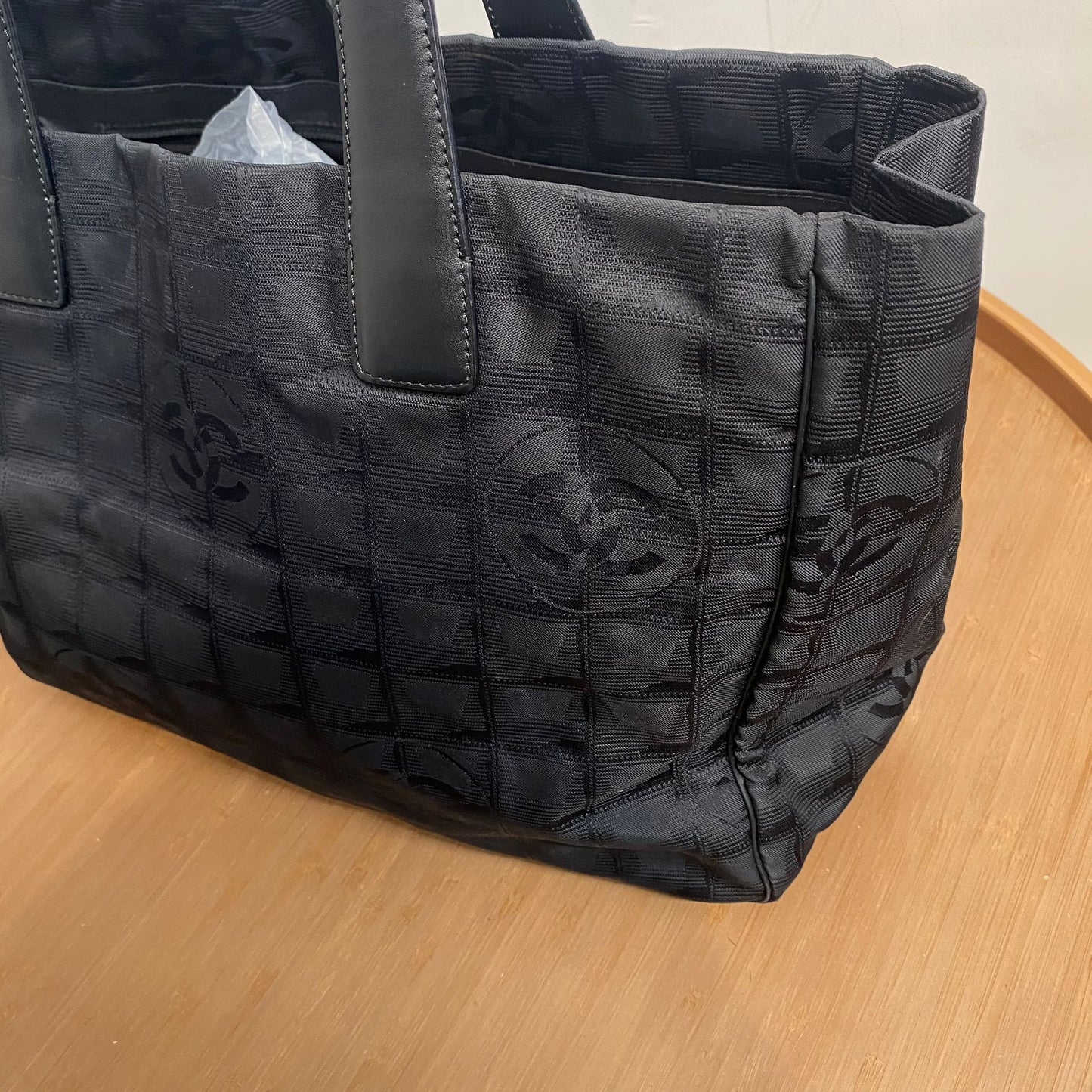 Chanel 冰格 Tote 有貼