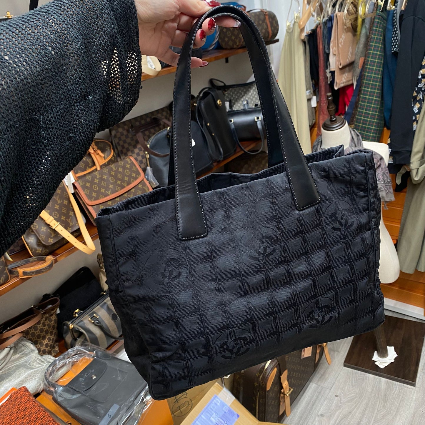 Chanel 冰格 Tote 有貼