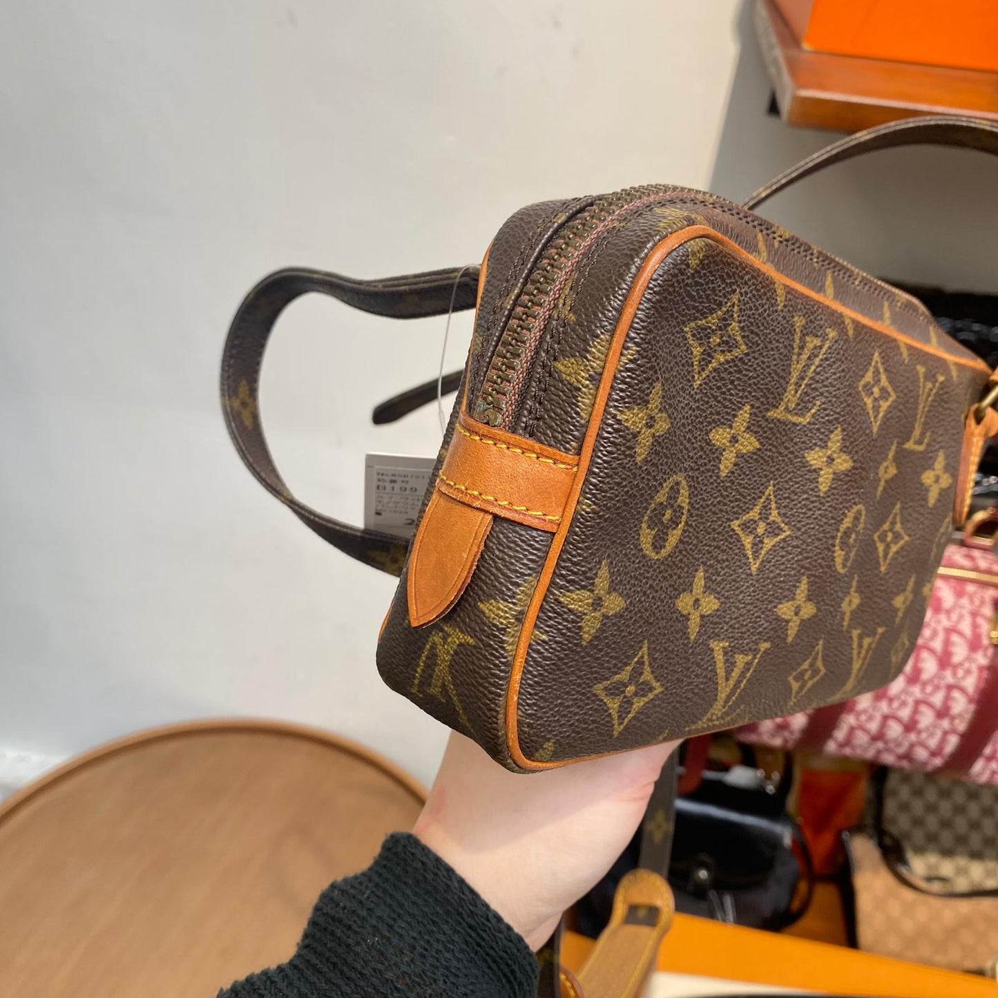 LV 老花斜孭袋