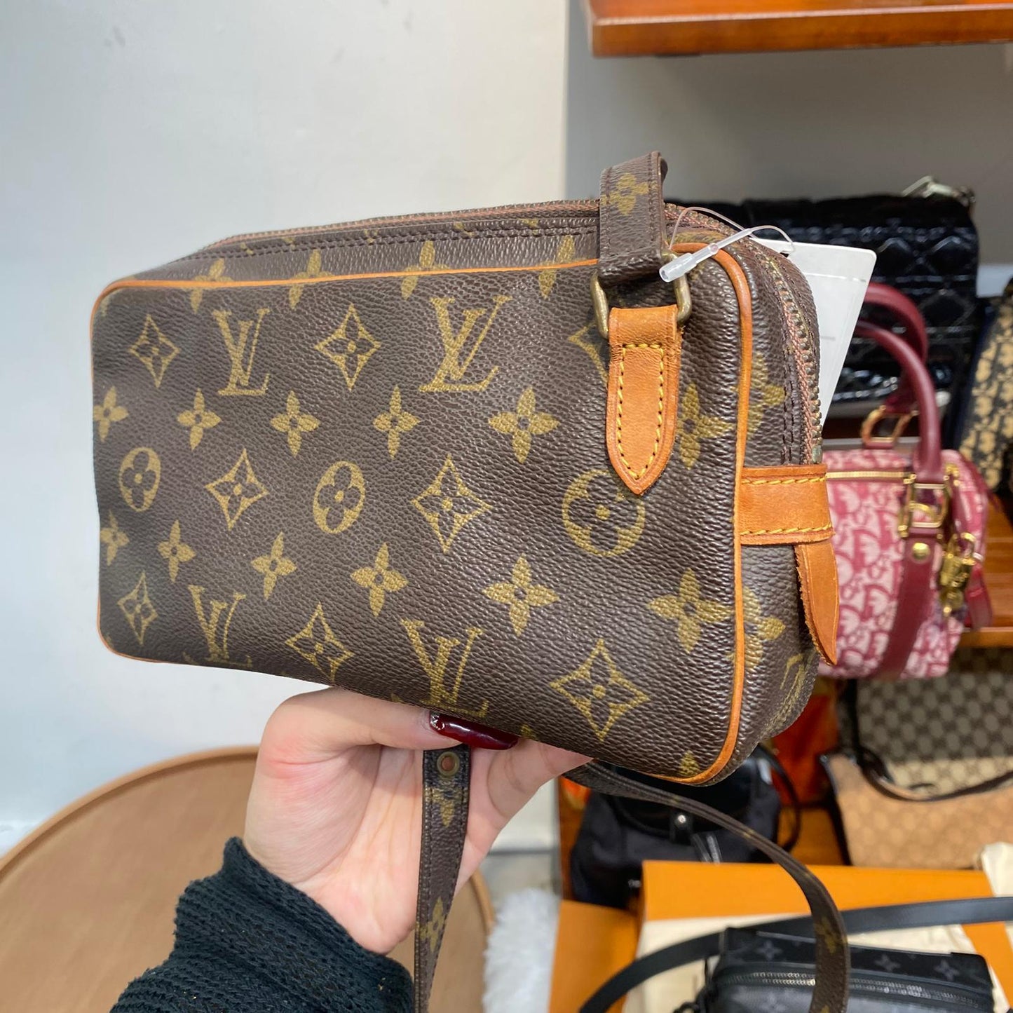 LV 老花斜孭袋