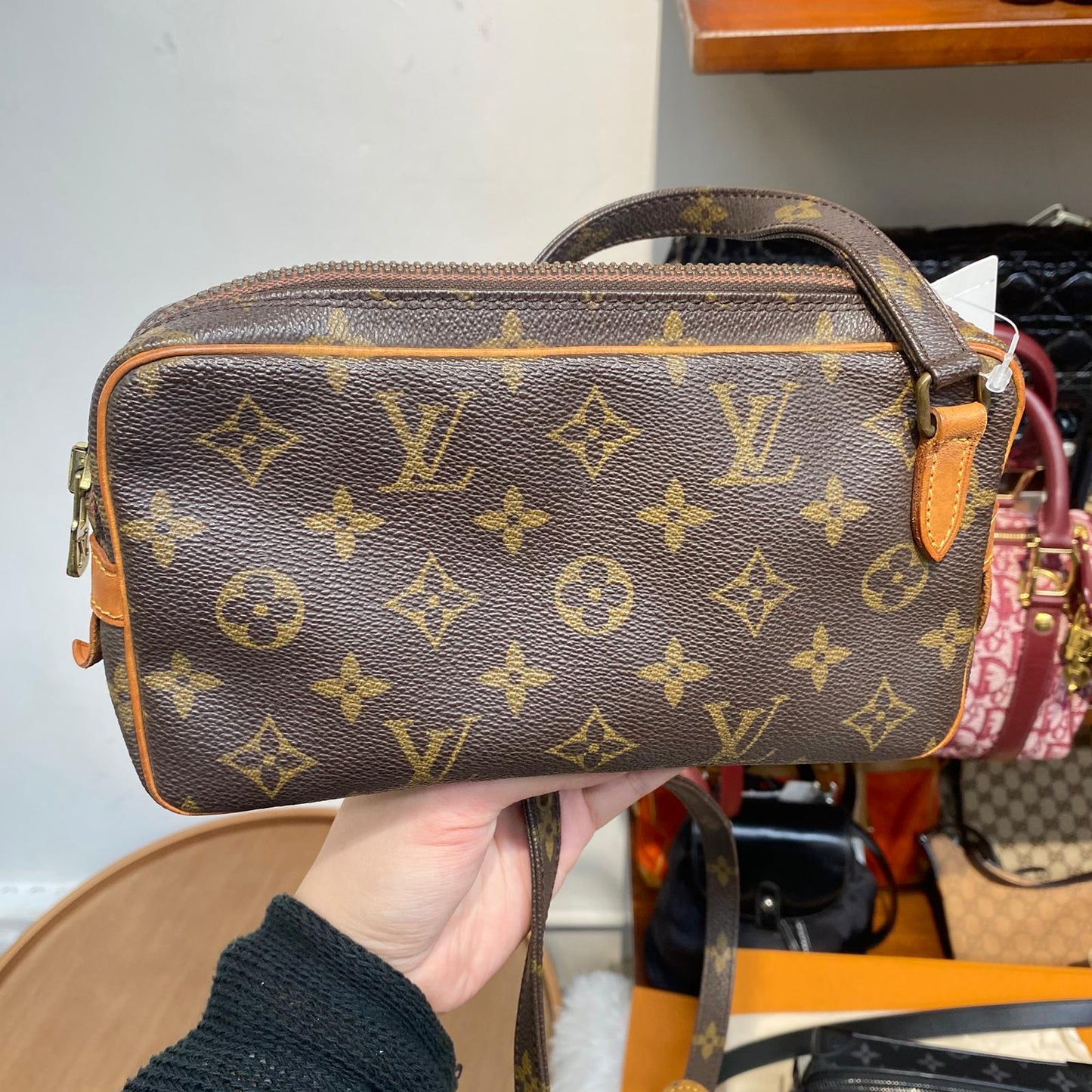 LV 老花斜孭袋