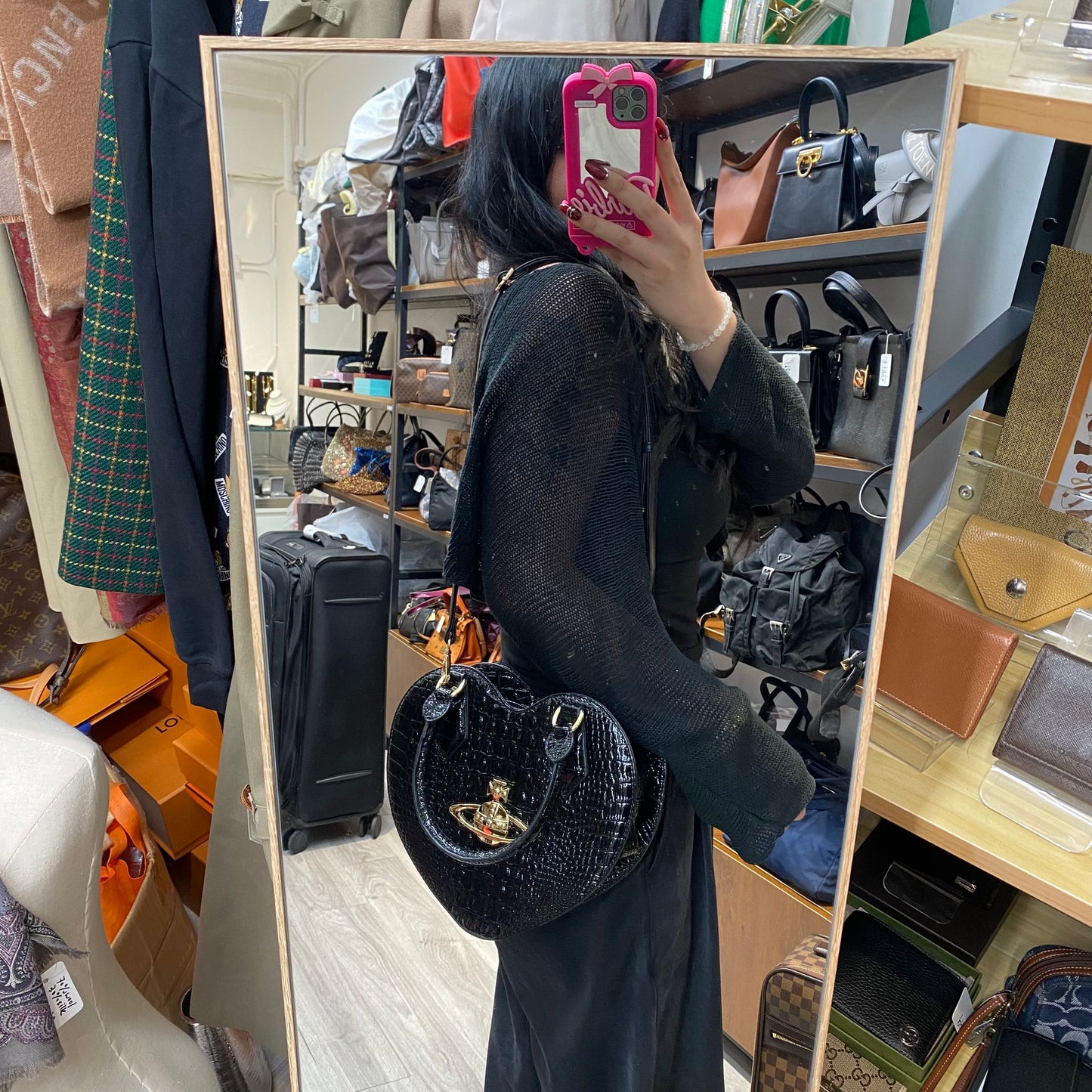 VIVIENNE WESTWOOD 心心手挽袋