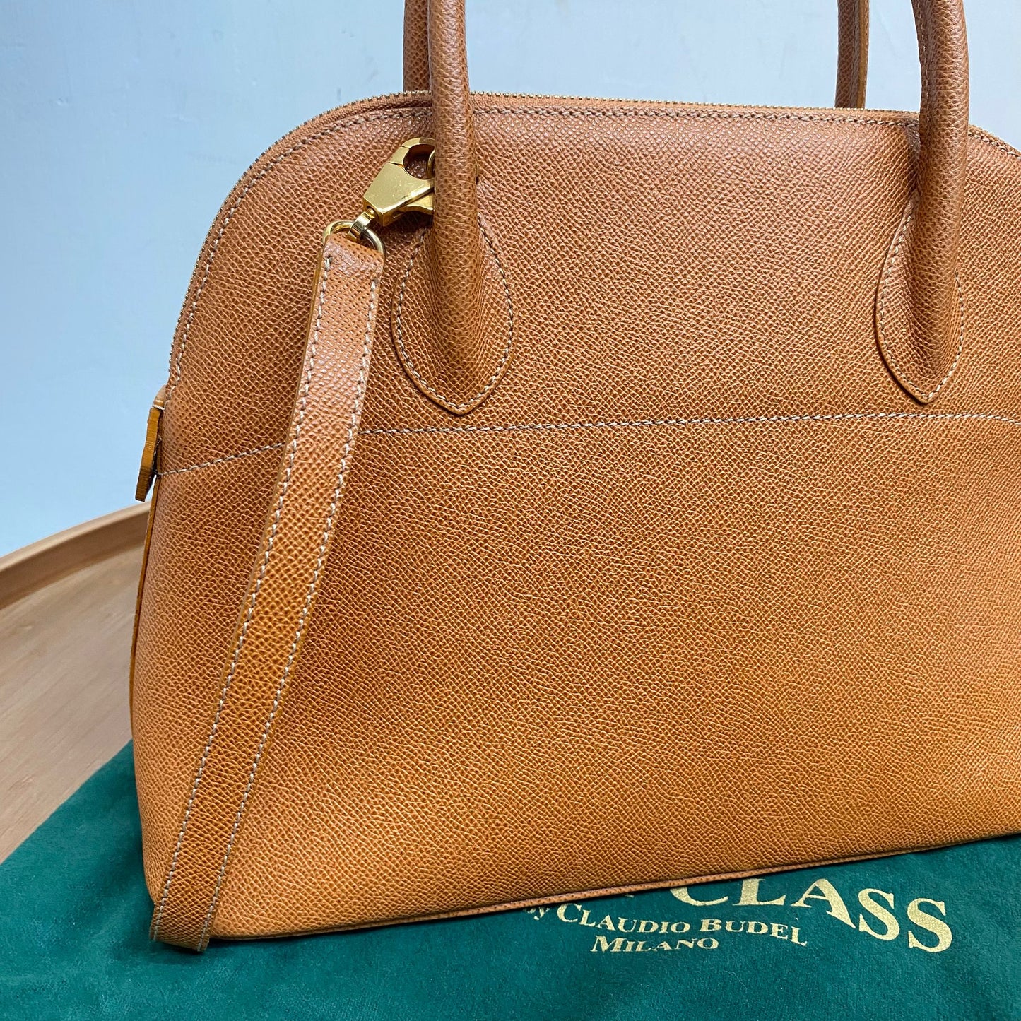HIGH-CLASS Bolide啡色 有塵袋
