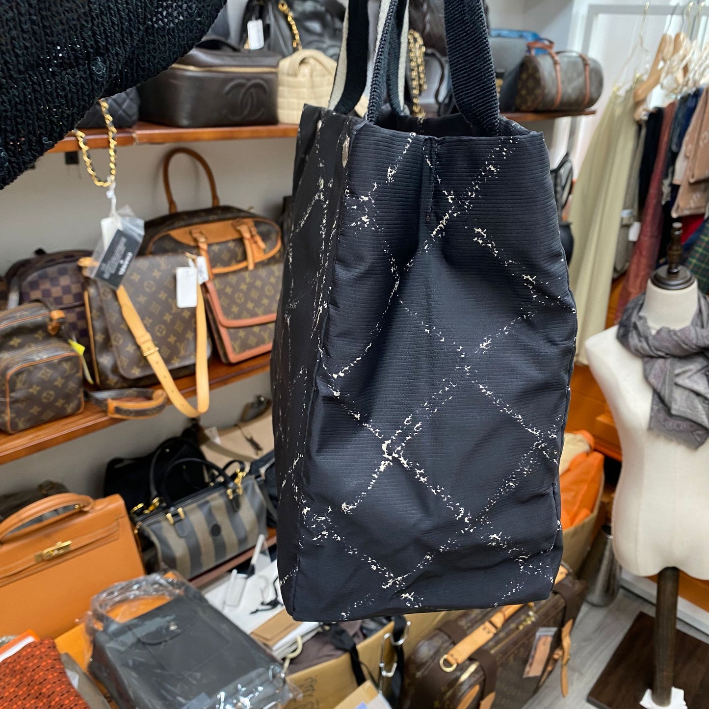 CHANEL Tote 黑白菱格 有貼