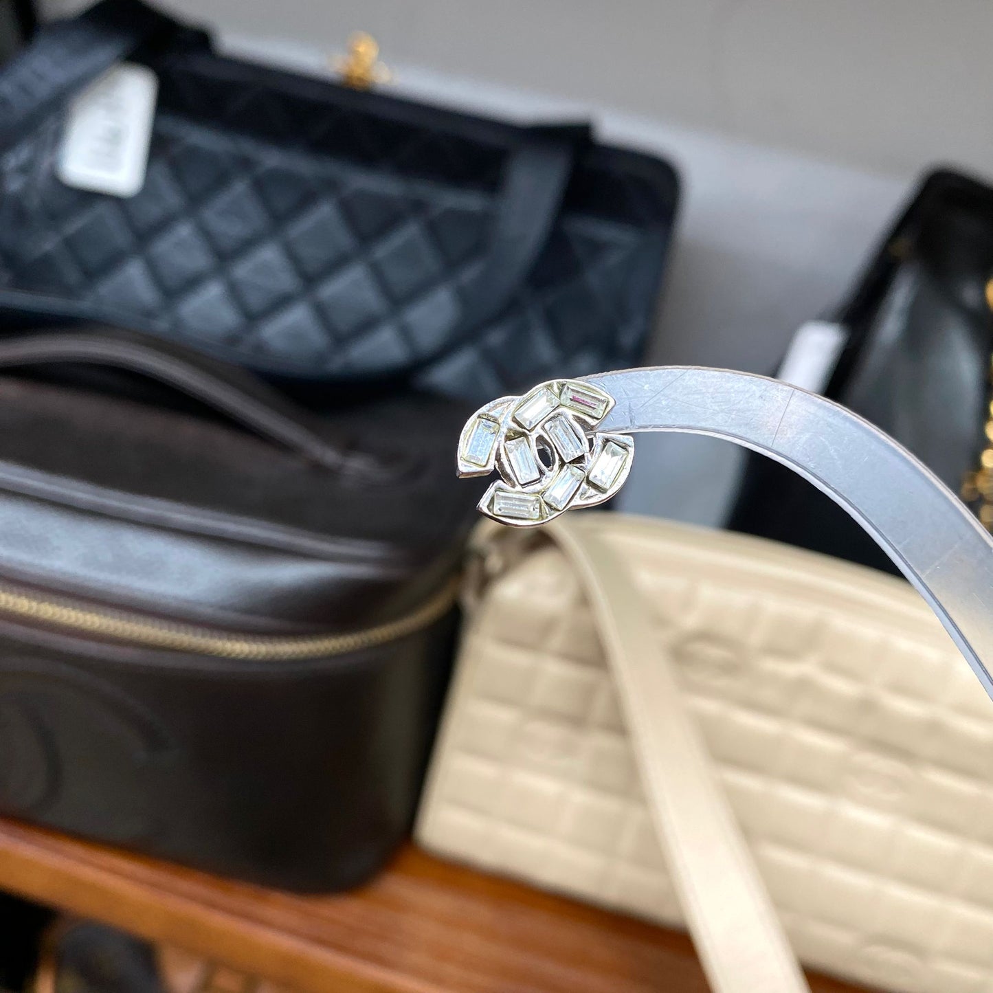 Chanel耳針耳環 有刻印