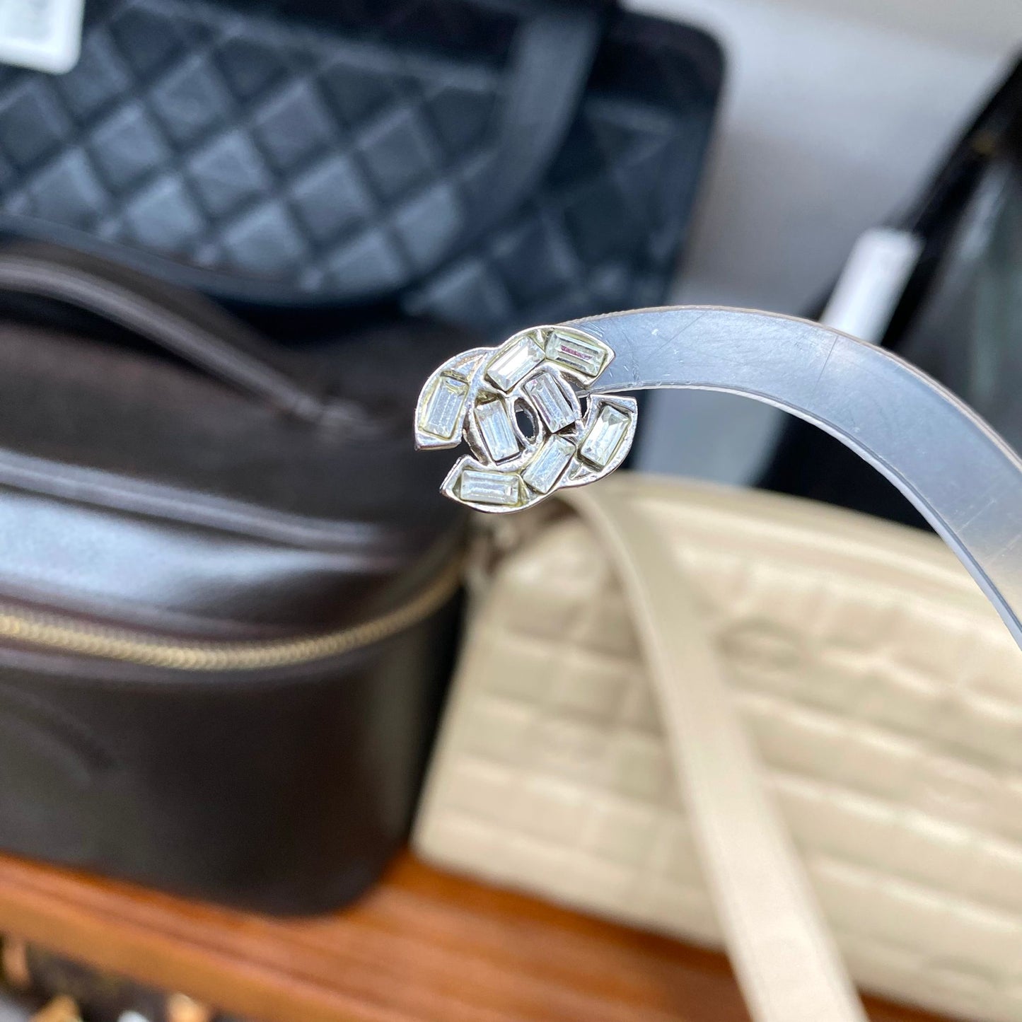 Chanel耳針耳環 有刻印