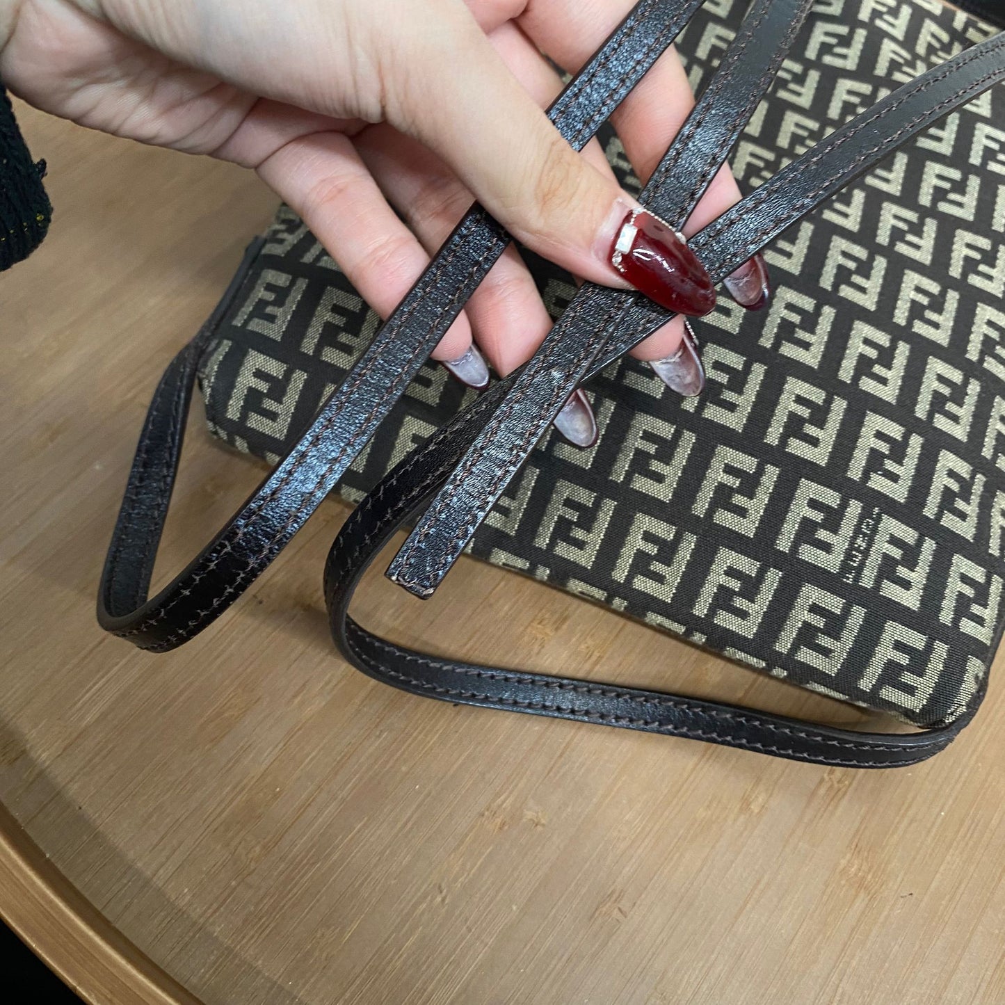 FENDI 老花斜孭袋