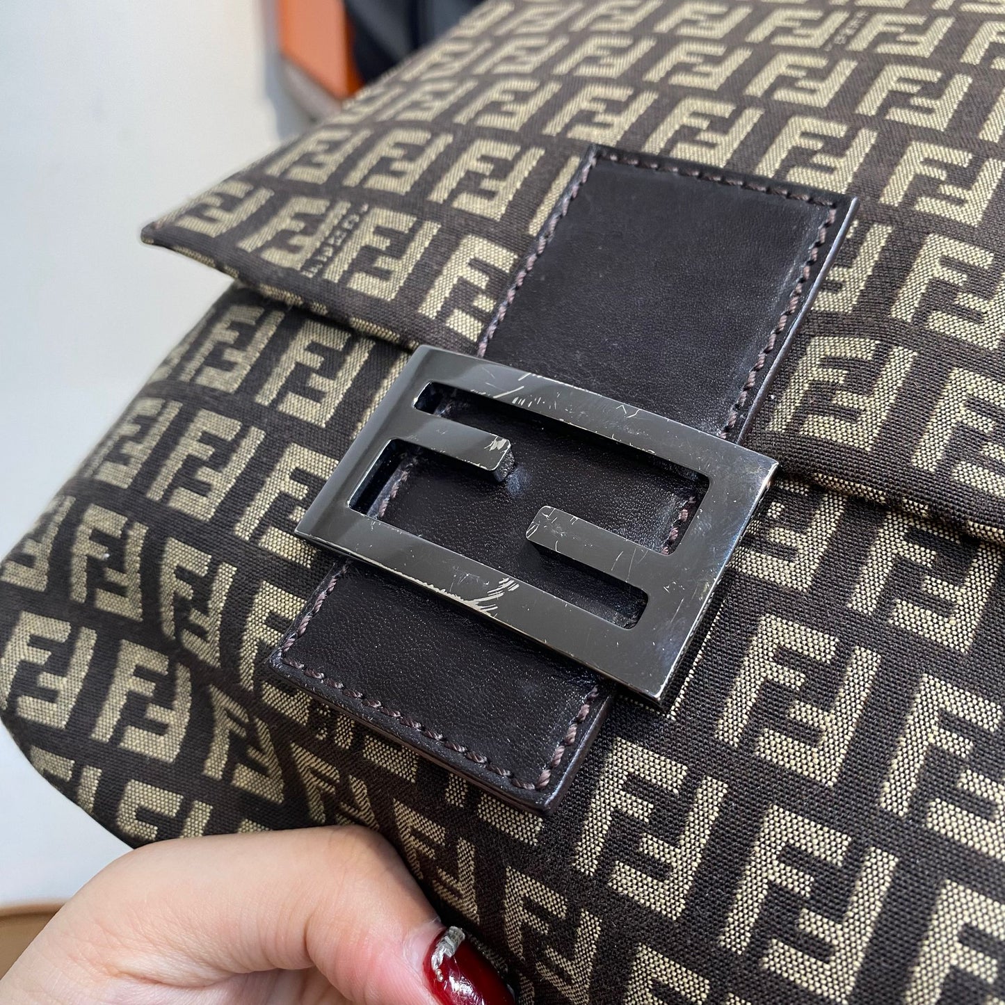 FENDI 老花斜孭袋