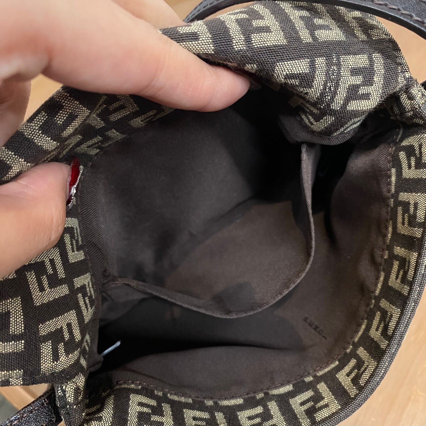 FENDI 老花斜孭袋