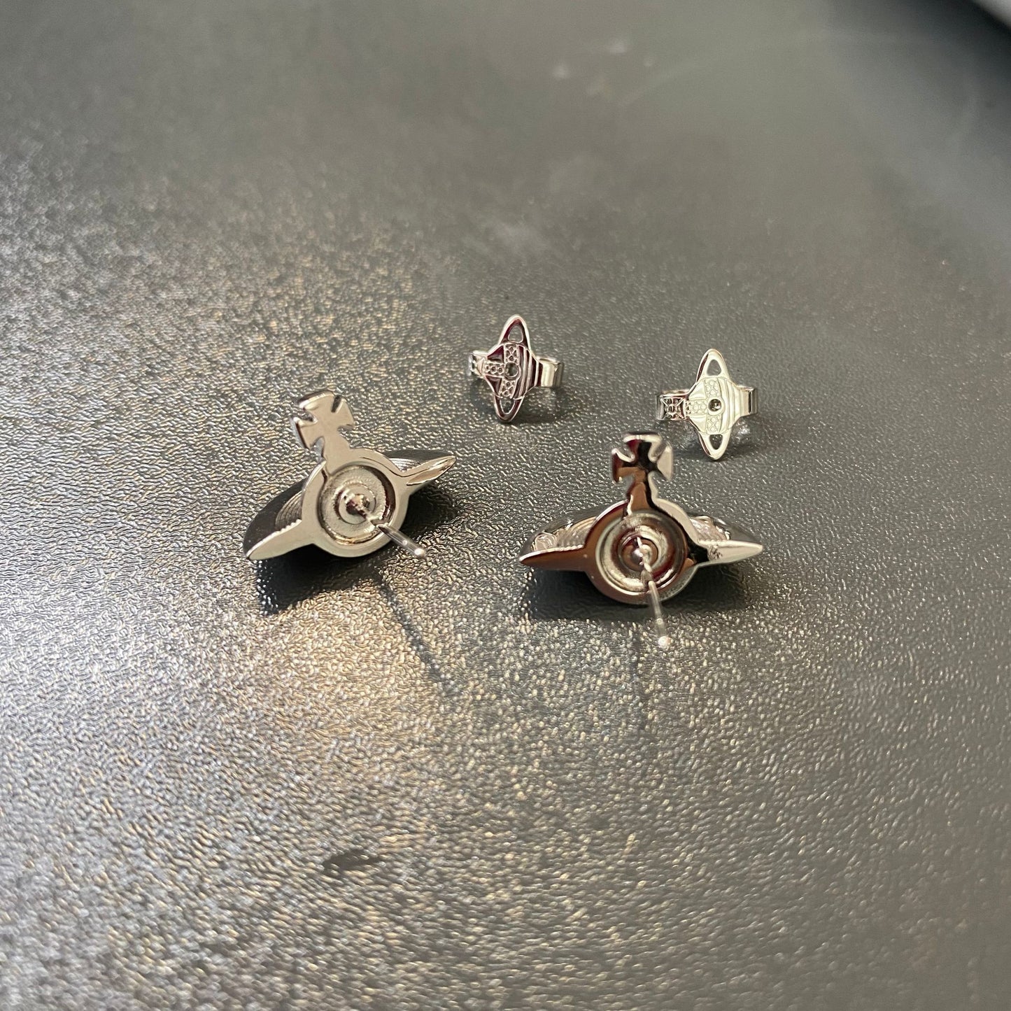 Vivienne Westwood 耳針耳環