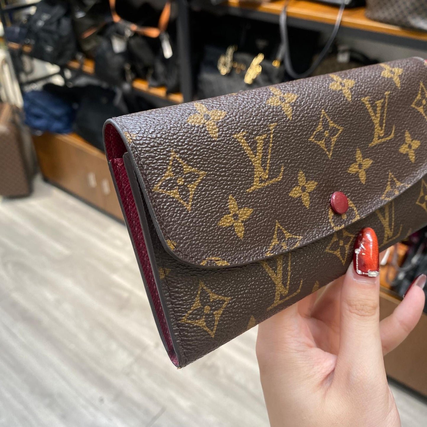 LV老花長銀包