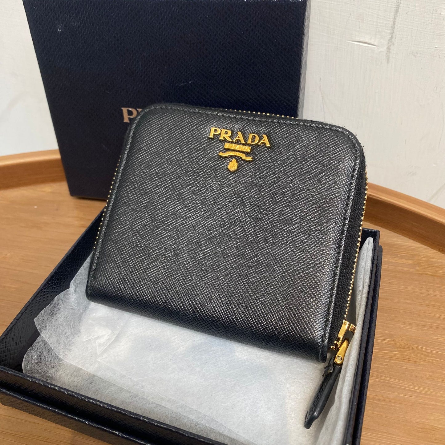 PRADA短銀包 有盒