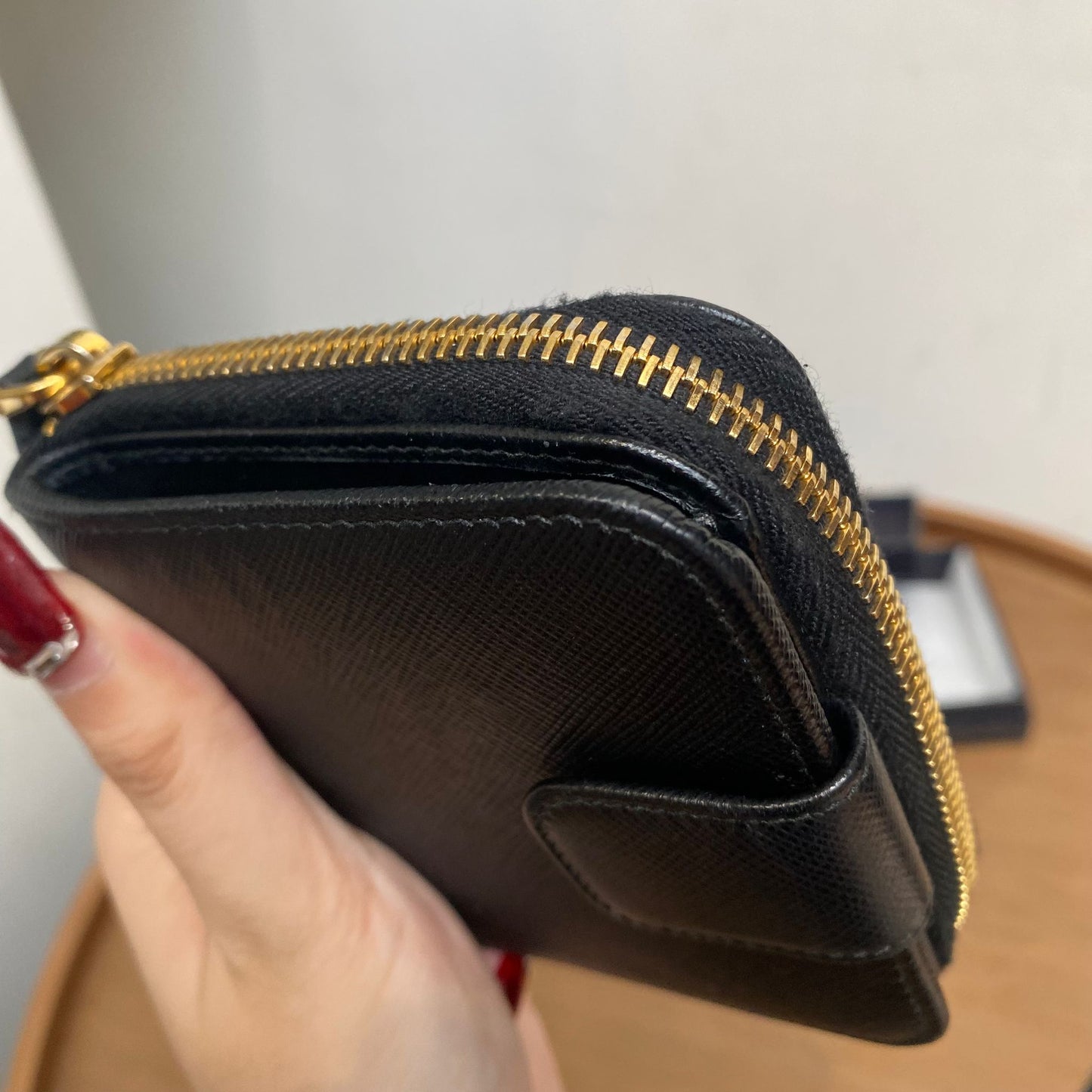 PRADA短銀包 有盒
