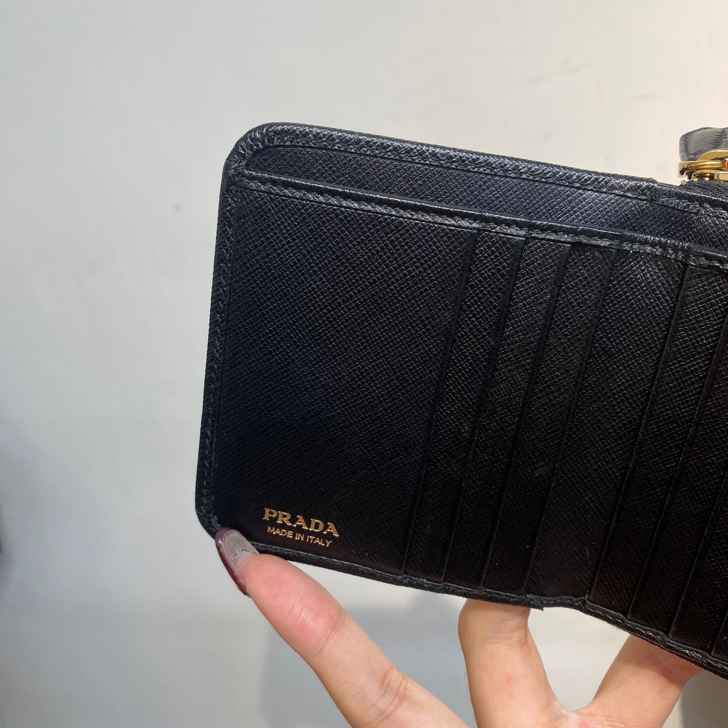 PRADA短銀包 有盒
