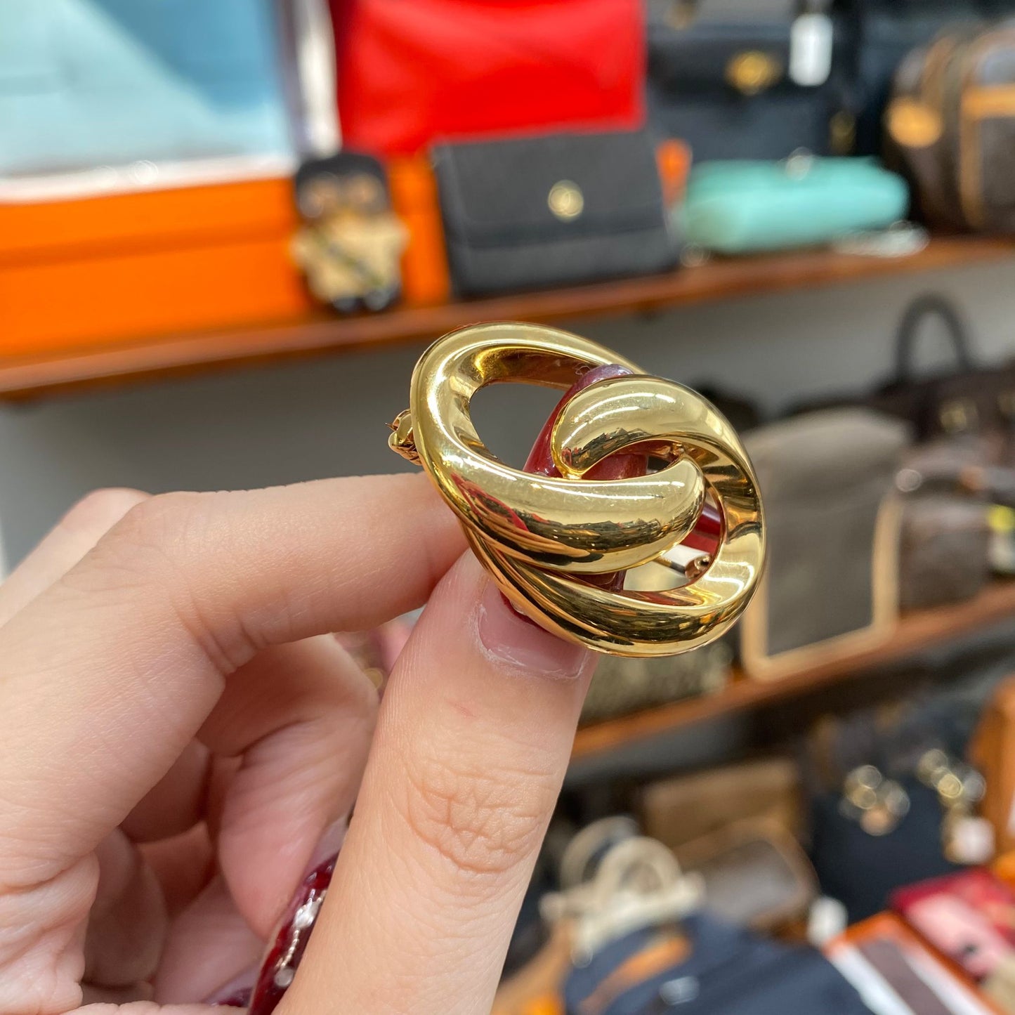 DIOR 心口針