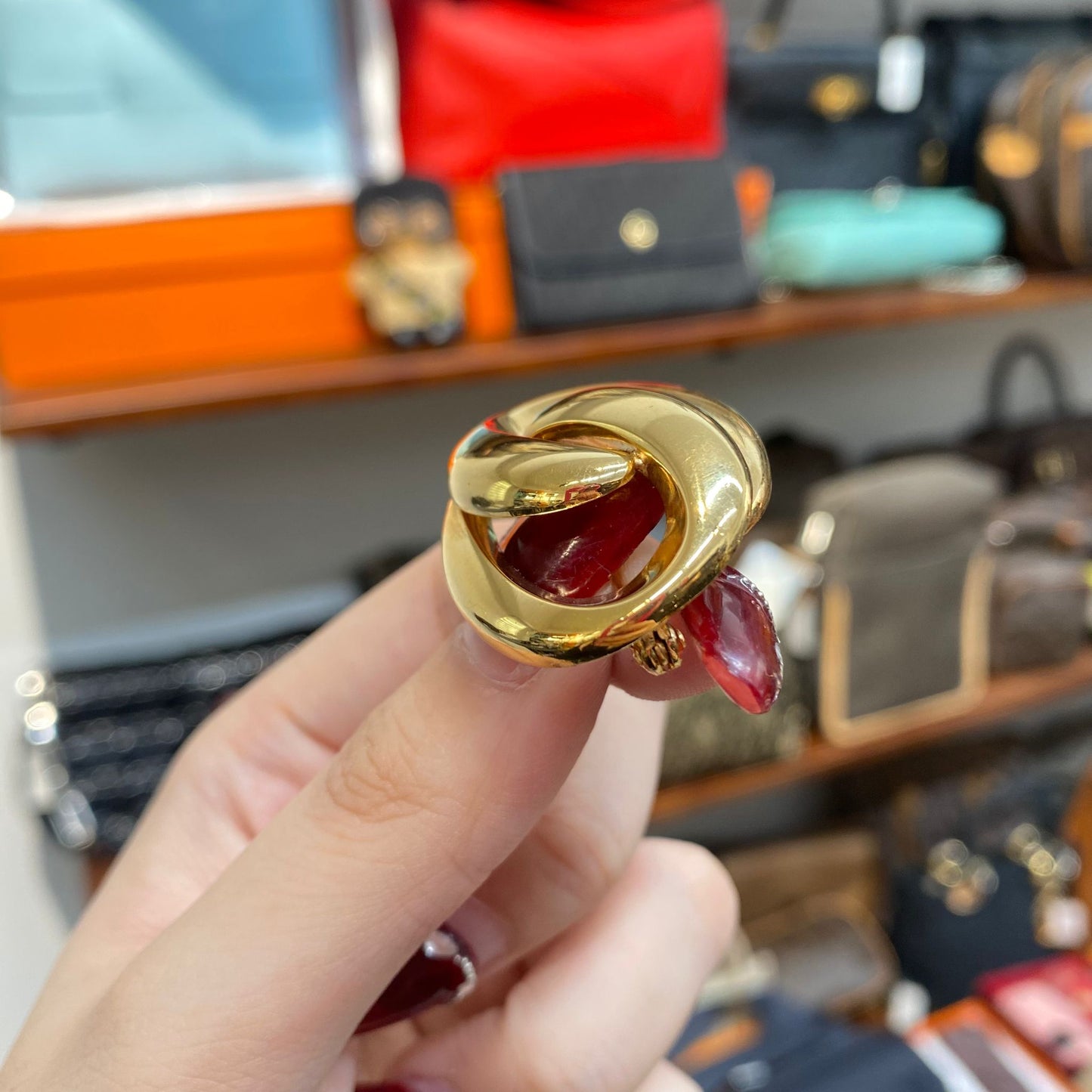 DIOR 心口針