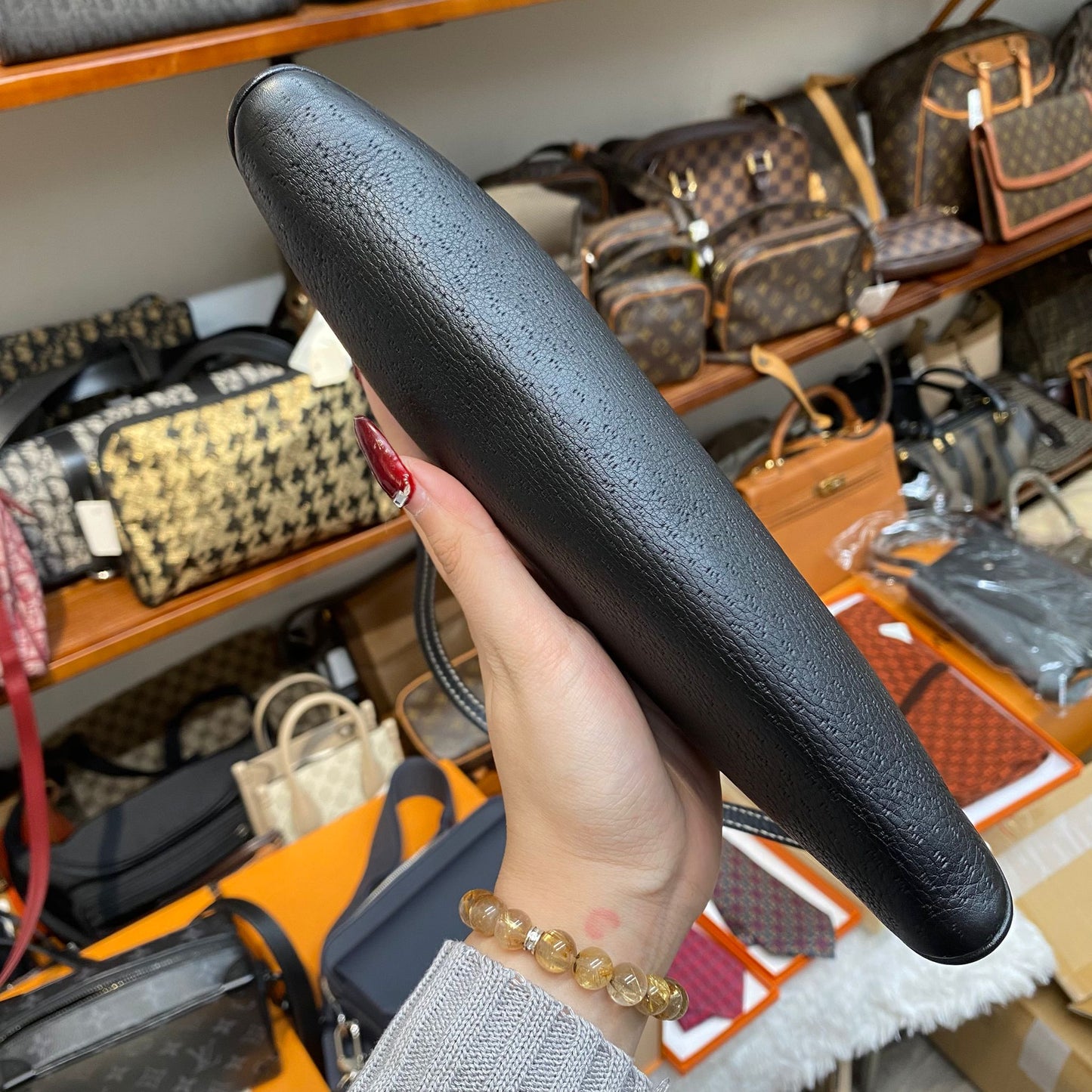 Ferragamo腋下包