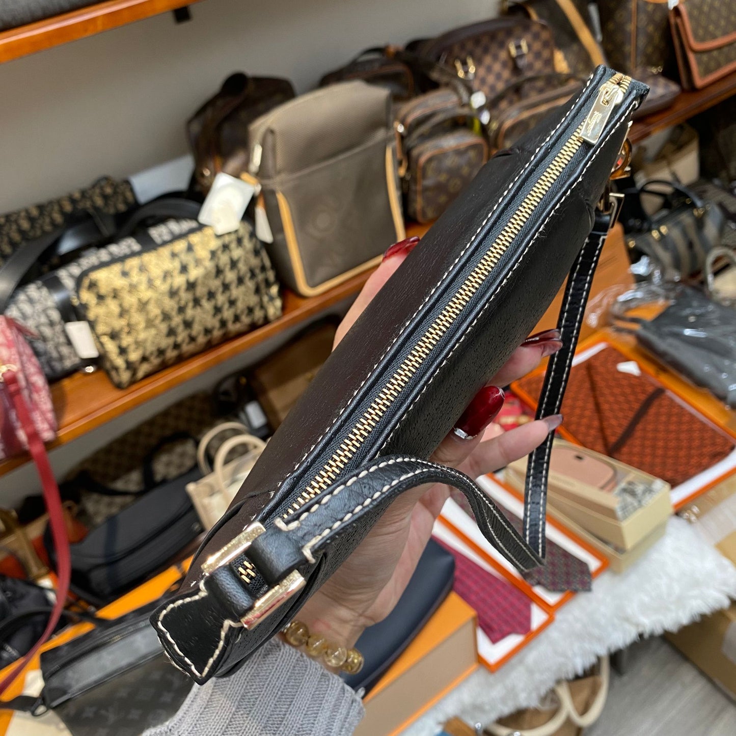 Ferragamo腋下包