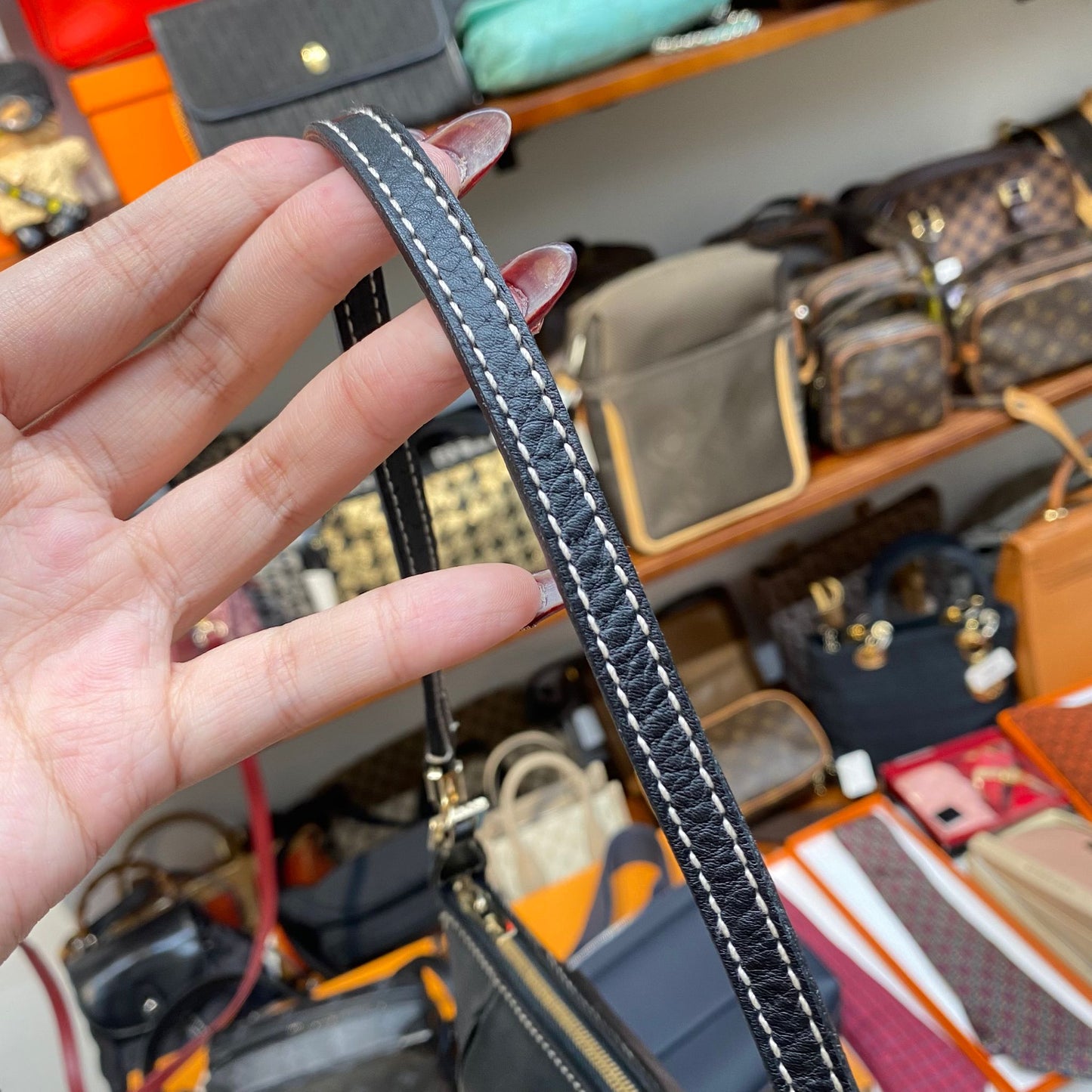 Ferragamo腋下包