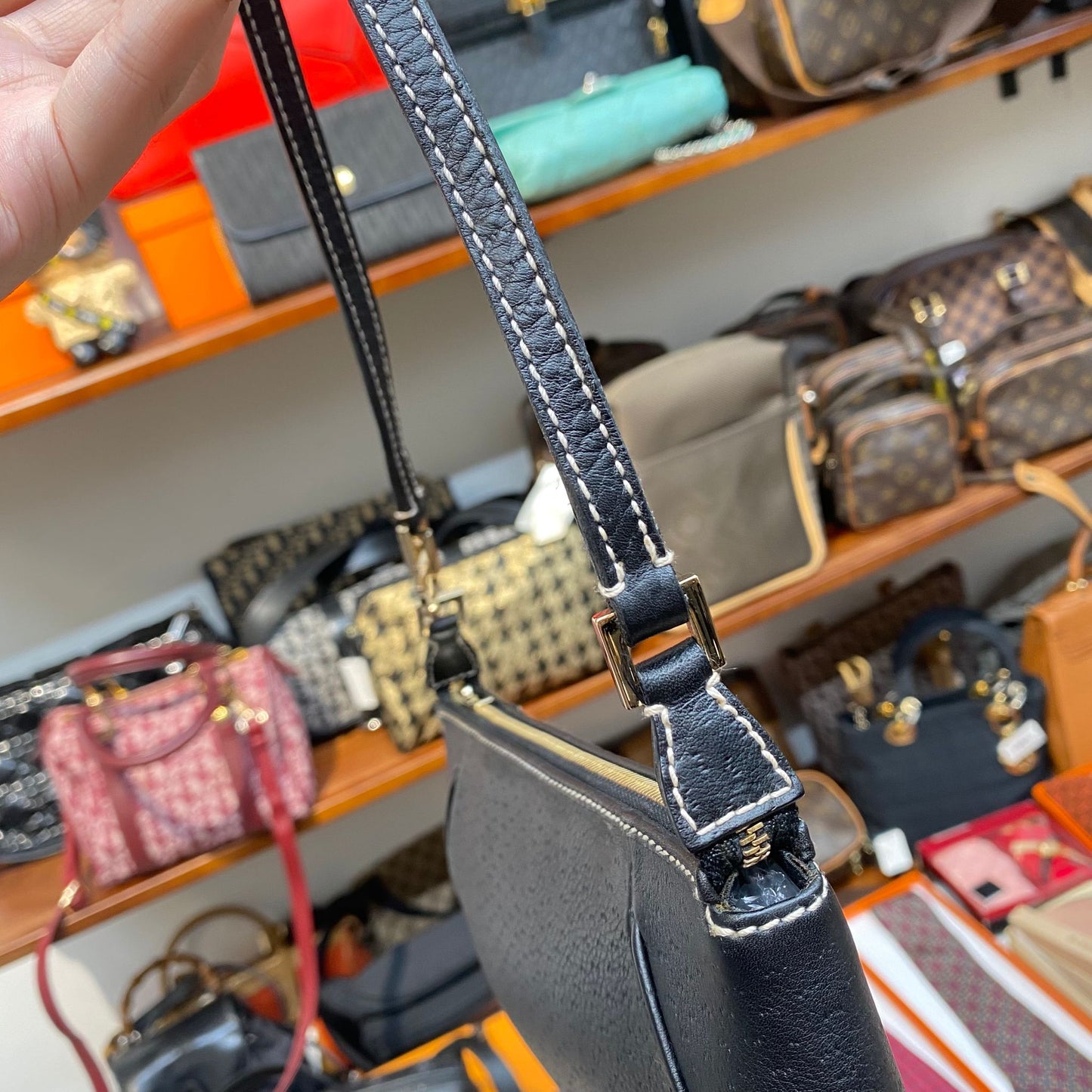 Ferragamo腋下包