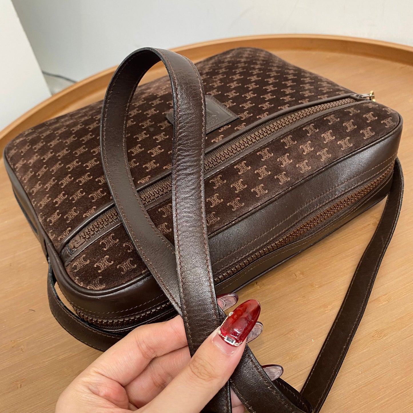 Celine 絨面斜孭袋