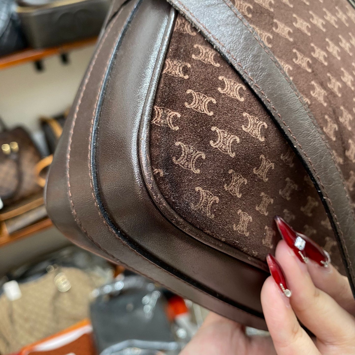 Celine 絨面斜孭袋