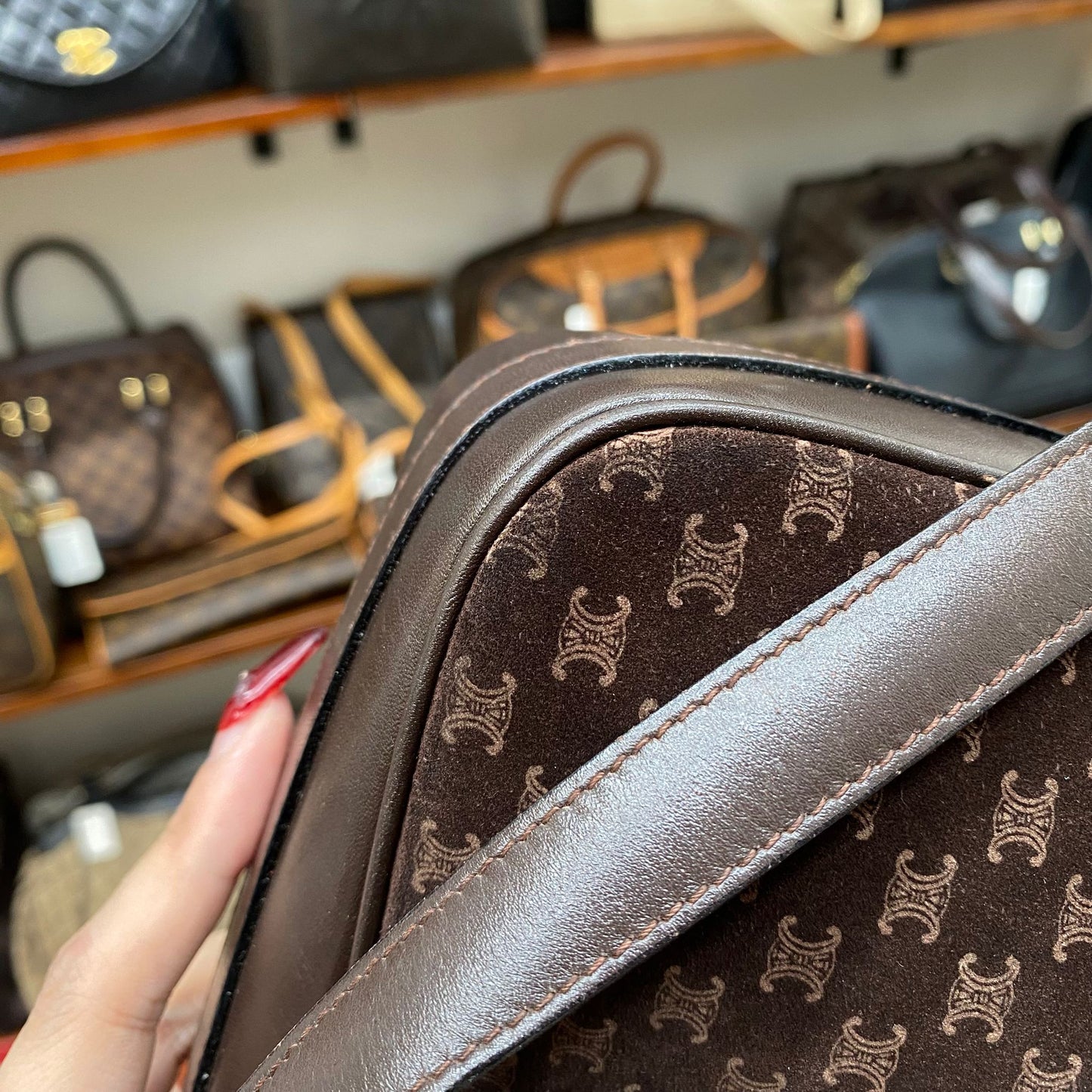 Celine 絨面斜孭袋