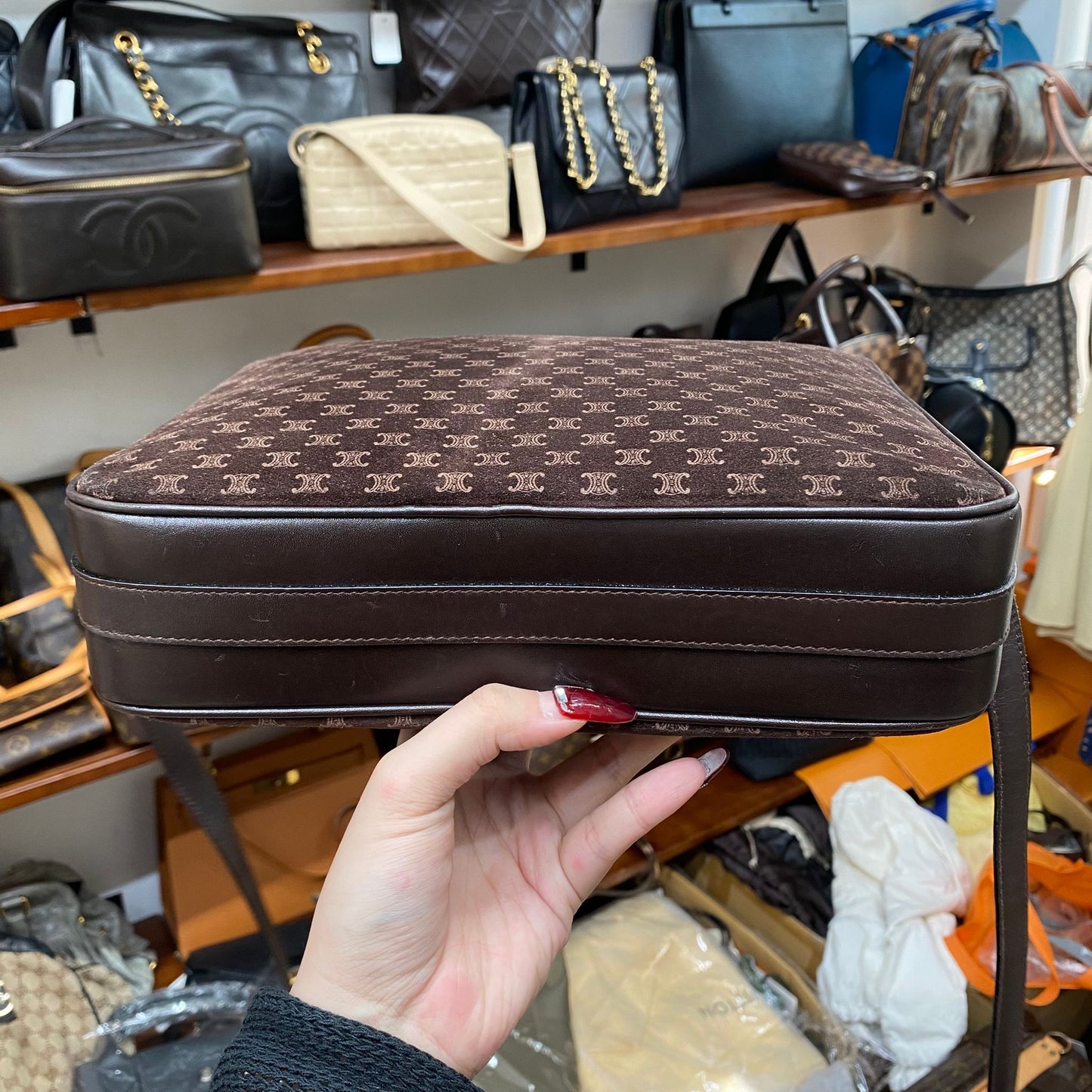 Celine 絨面斜孭袋