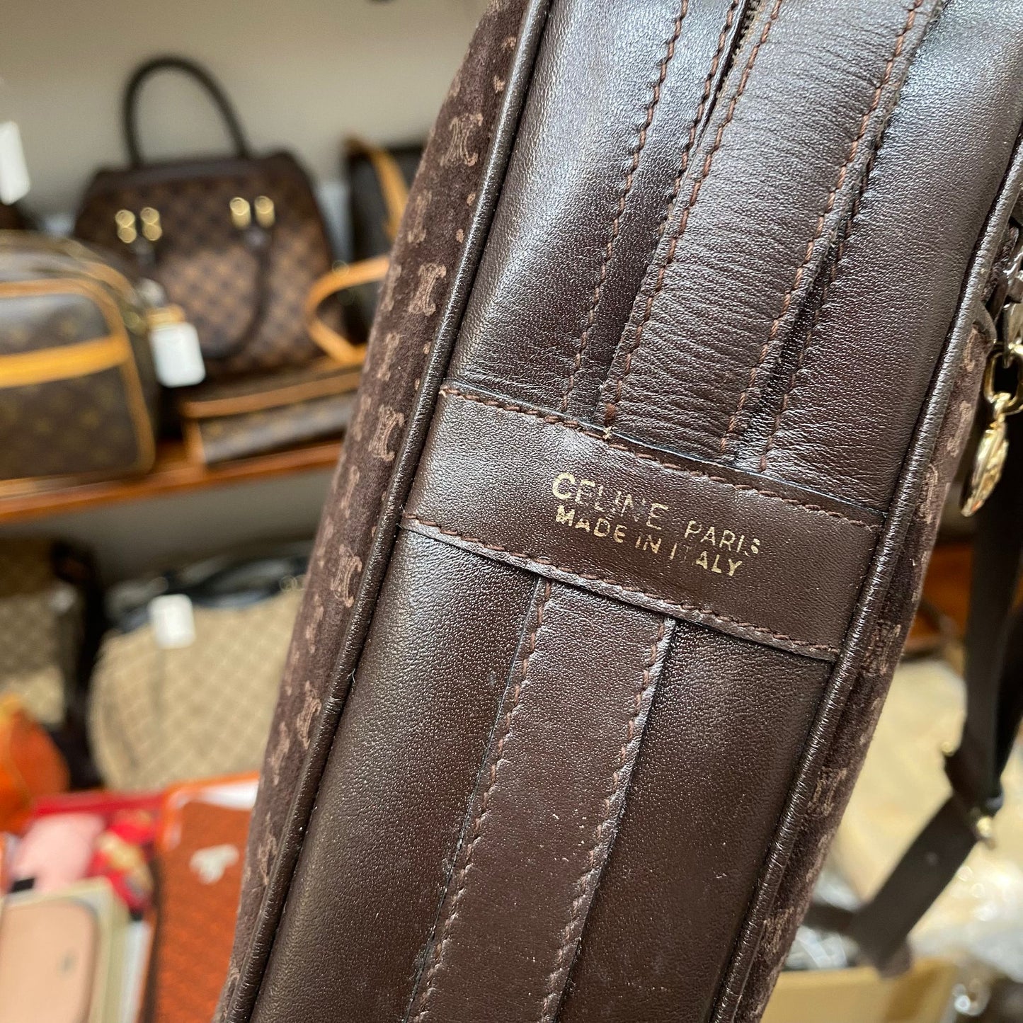 Celine 絨面斜孭袋