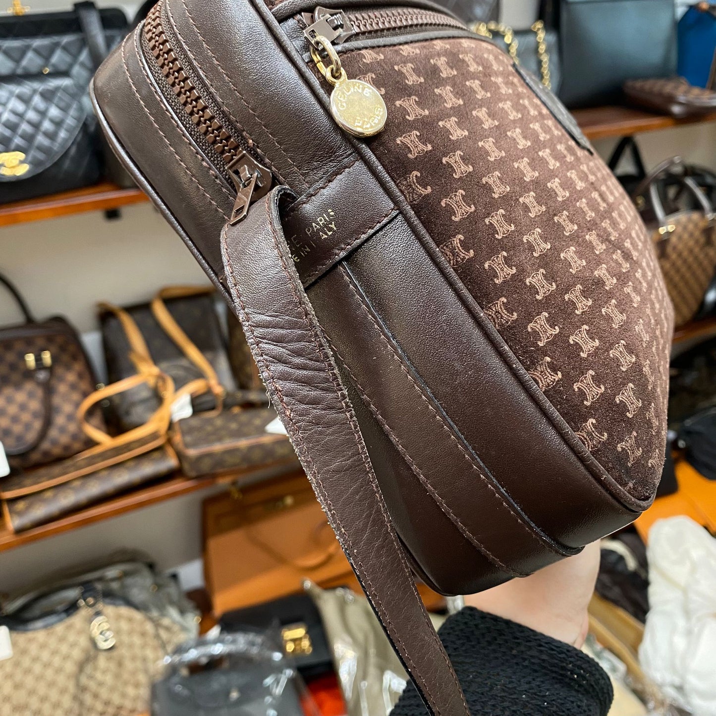 Celine 絨面斜孭袋
