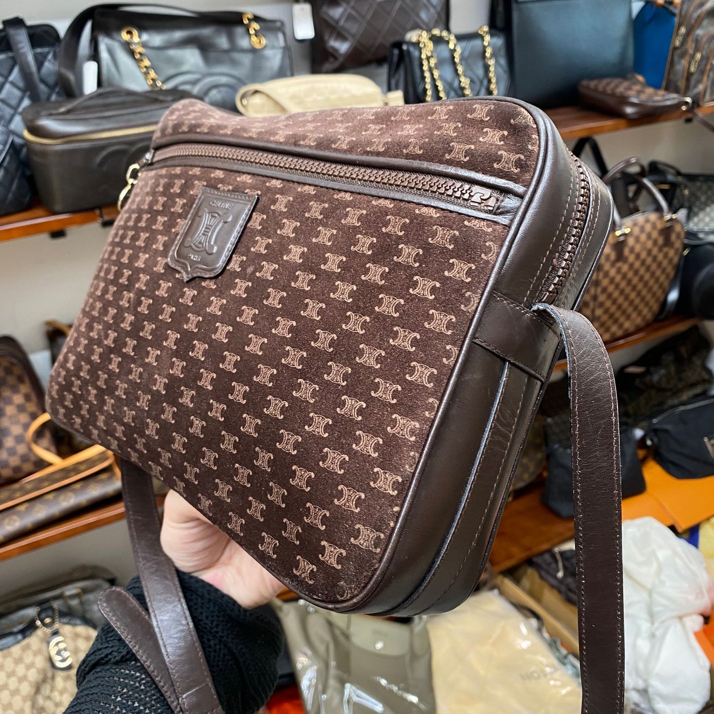 Celine 絨面斜孭袋
