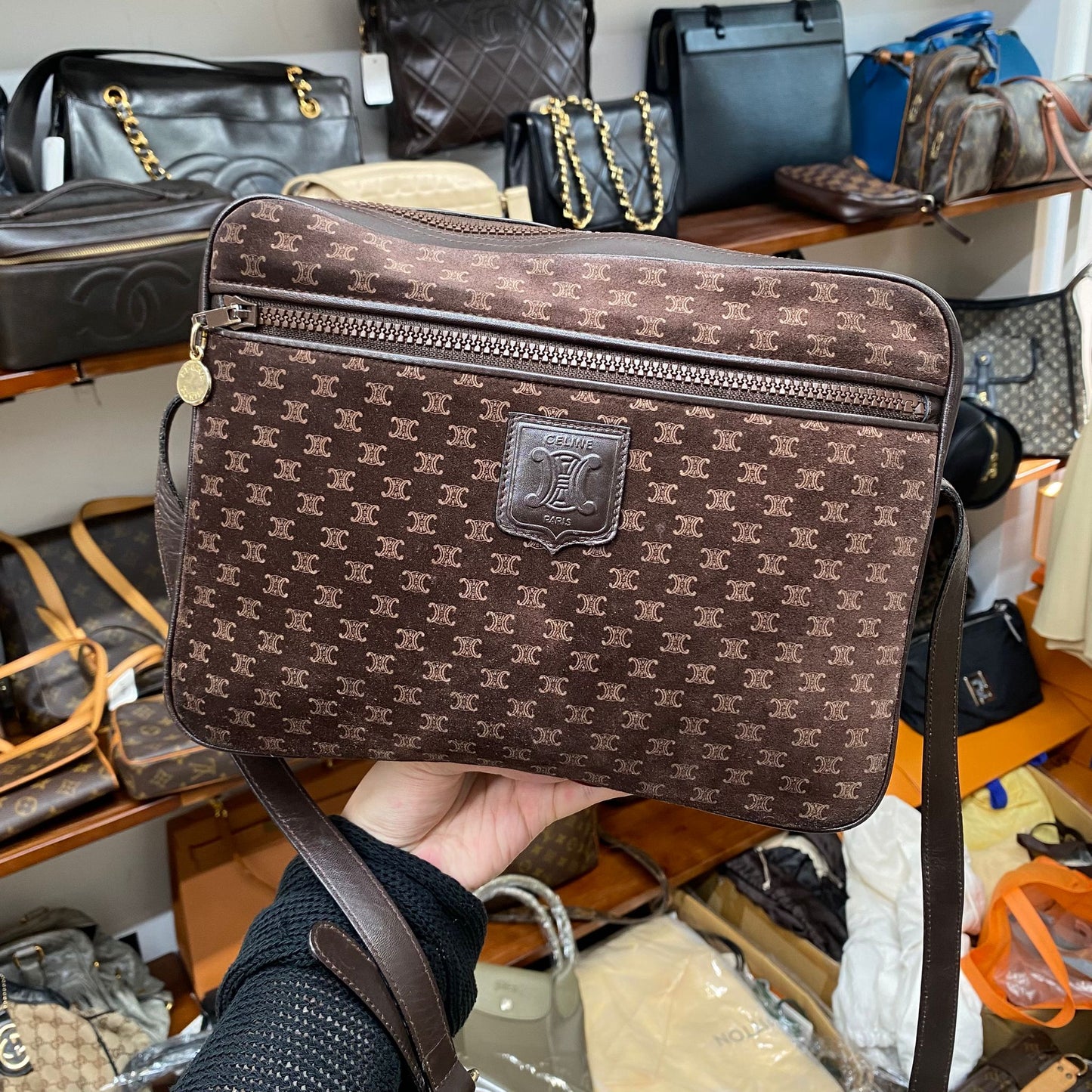 Celine 絨面斜孭袋