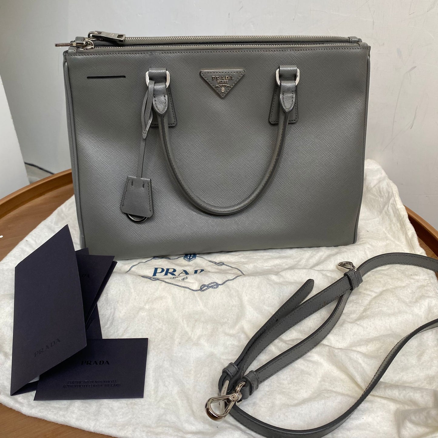 PRADA 3 WAY Tote 灰色