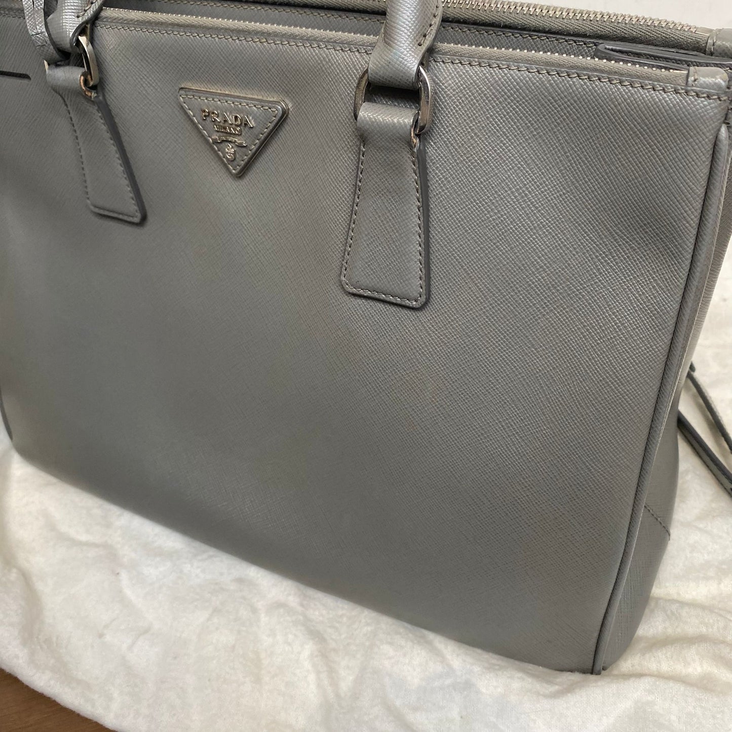 PRADA 3 WAY Tote 灰色