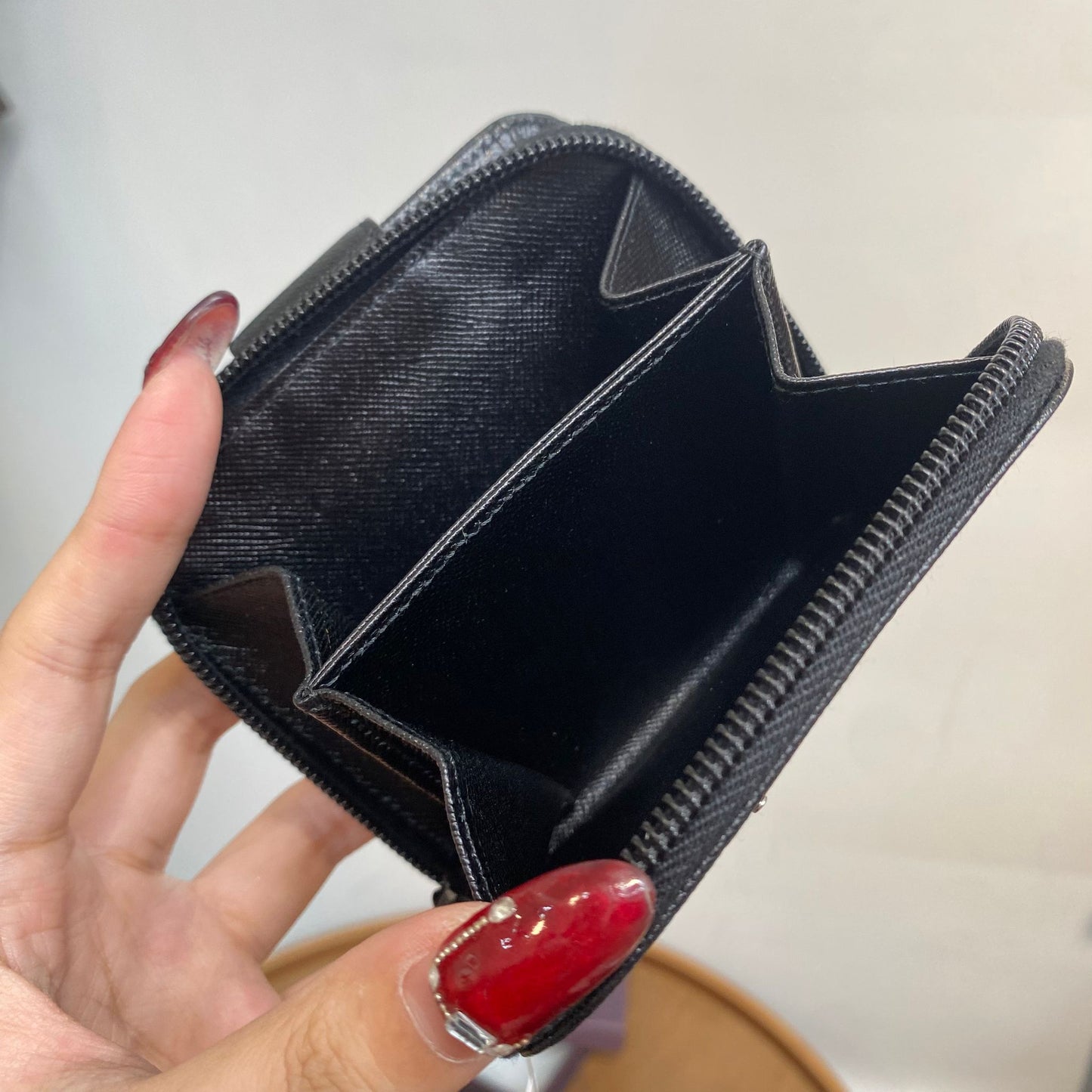 Prada短銀包 有盒