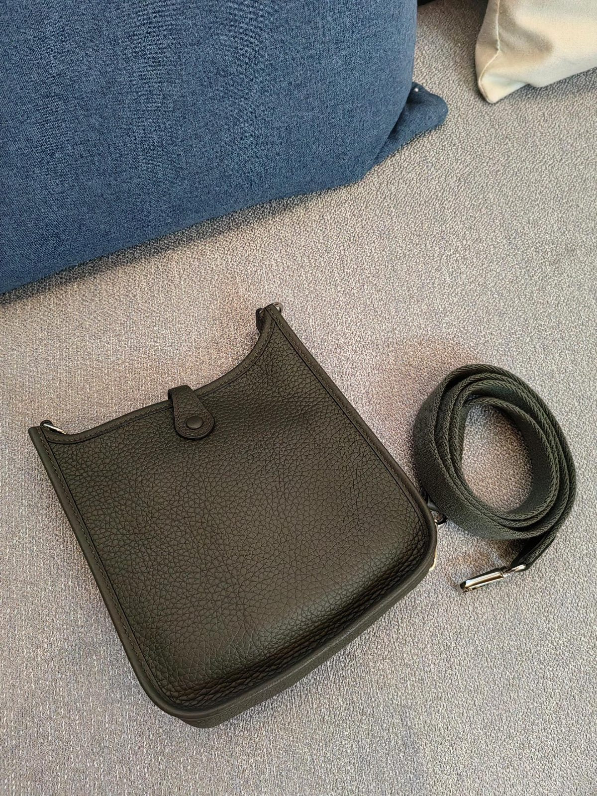 HERME Mini Evelyne 16 Amazone Bag