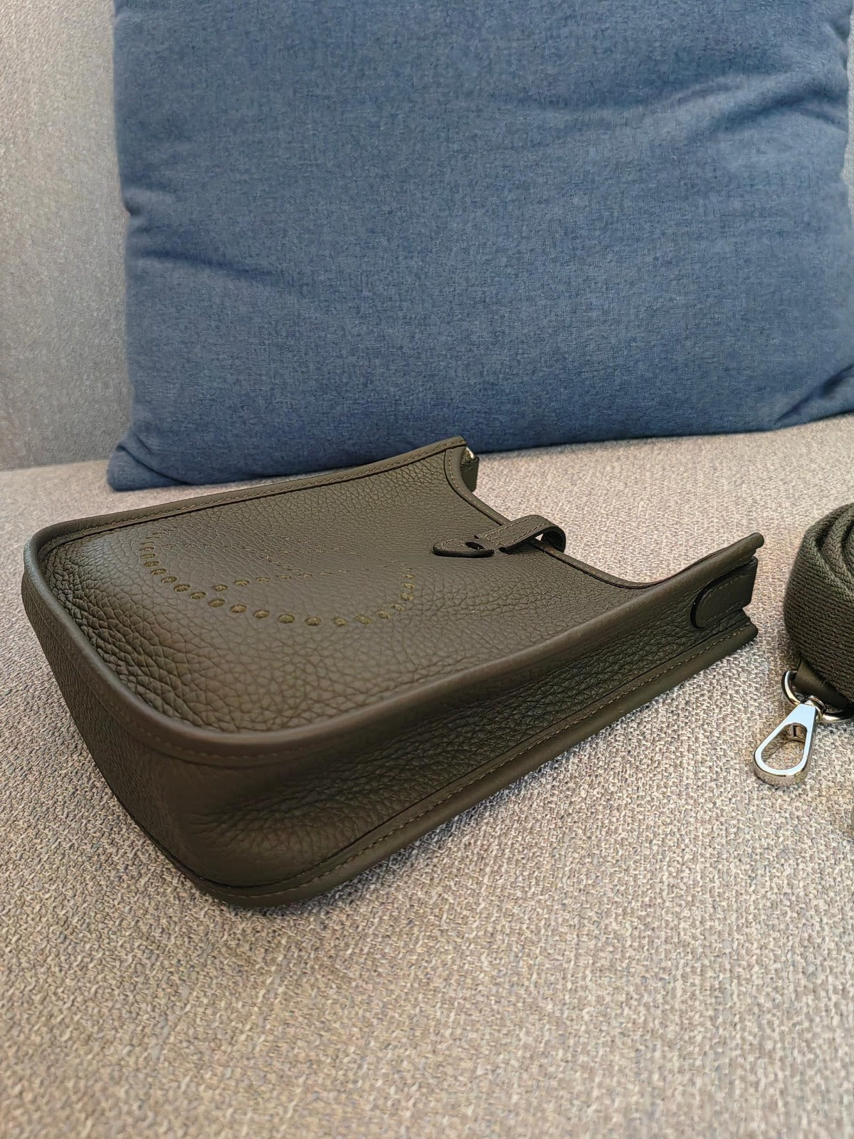 HERME Mini Evelyne 16 Amazone Bag