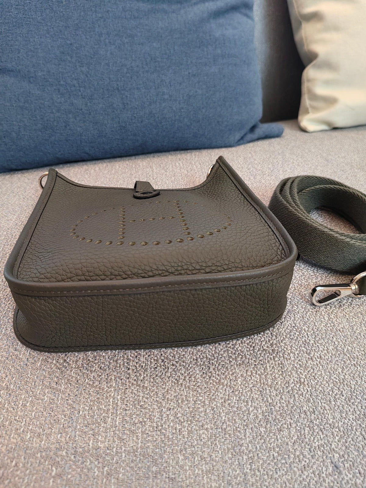 HERME Mini Evelyne 16 Amazone Bag