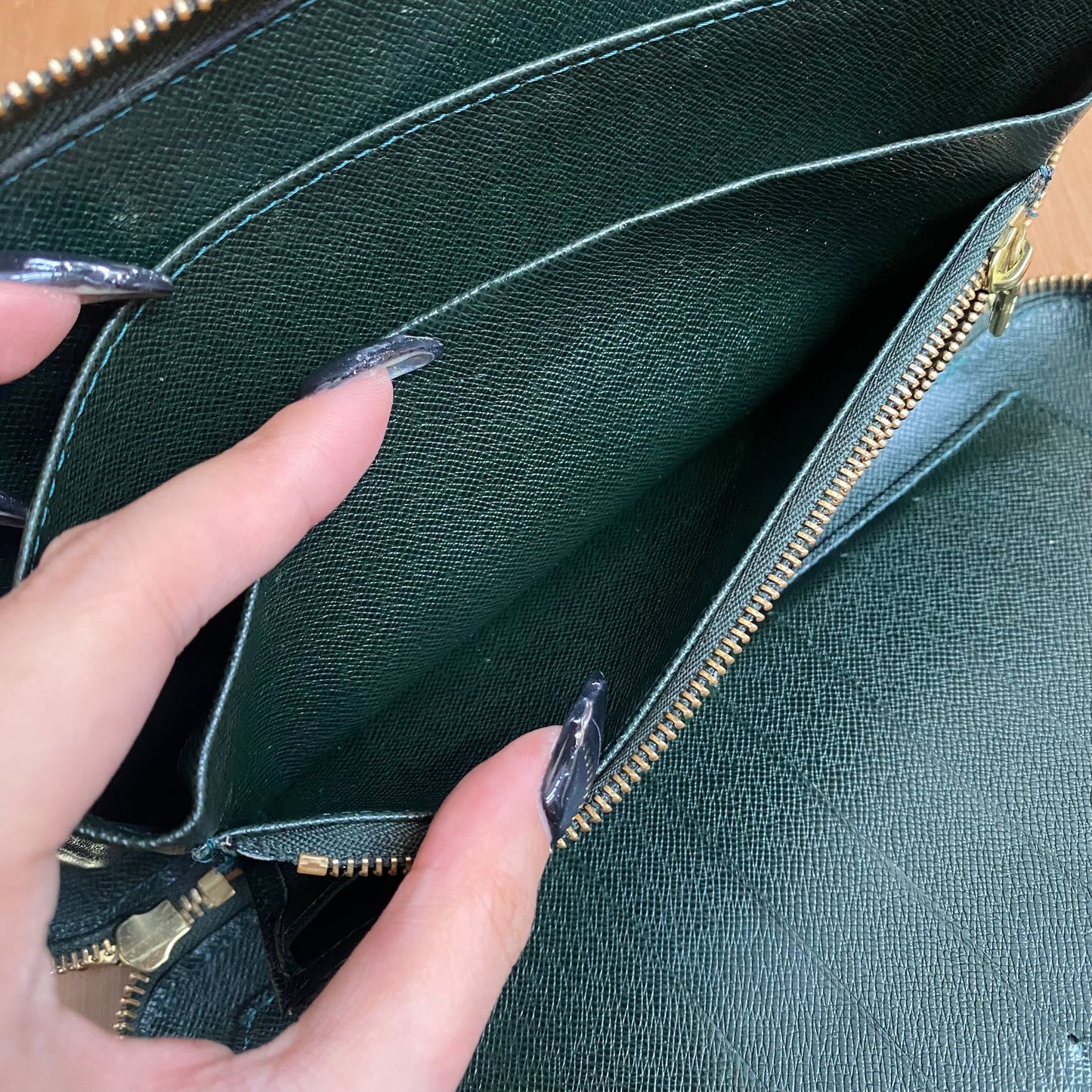 LV Travel Wallet 有盒