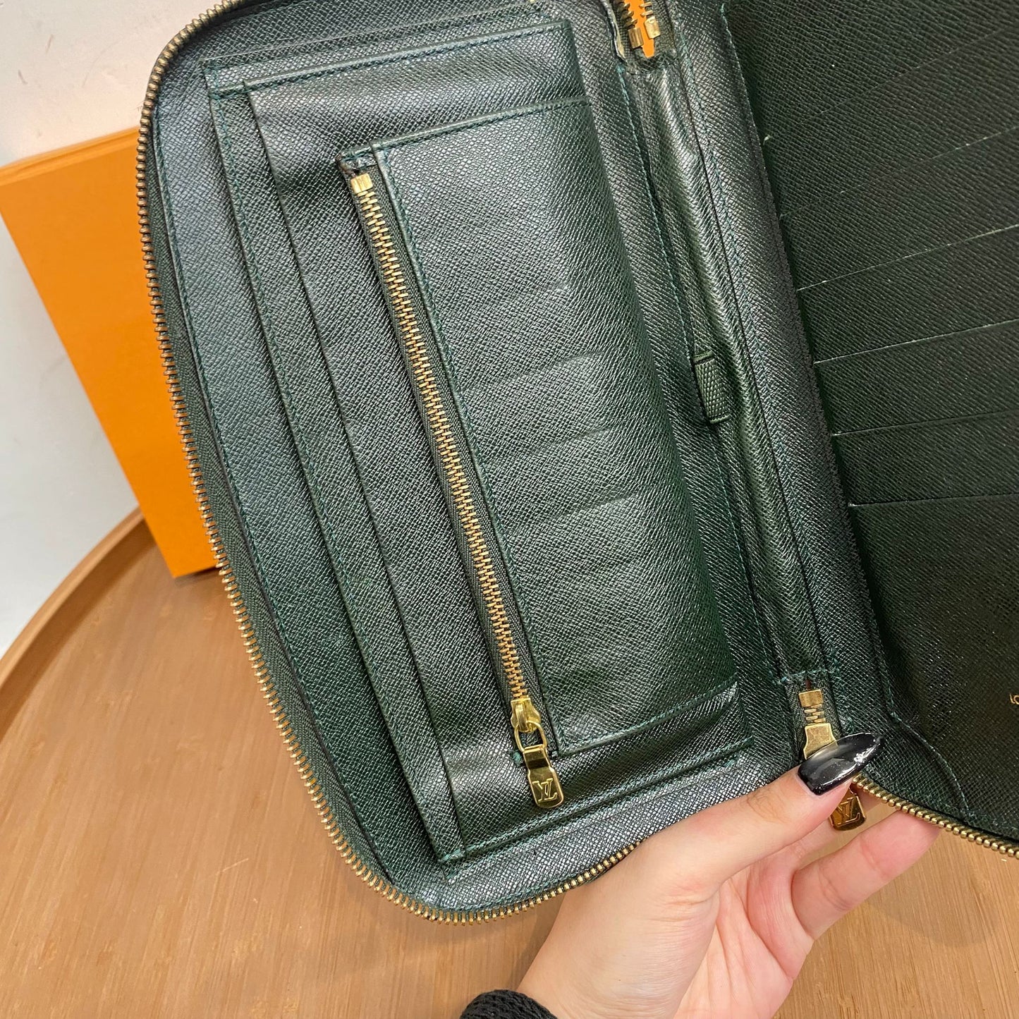 LV Travel Wallet 有盒