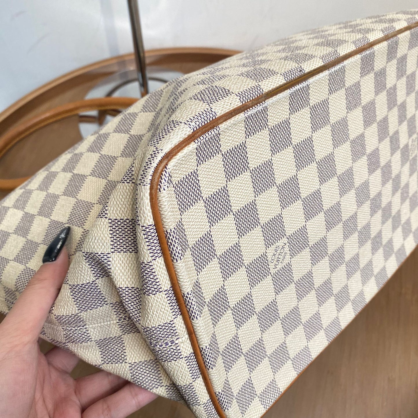LV 白棋盤 TOTE