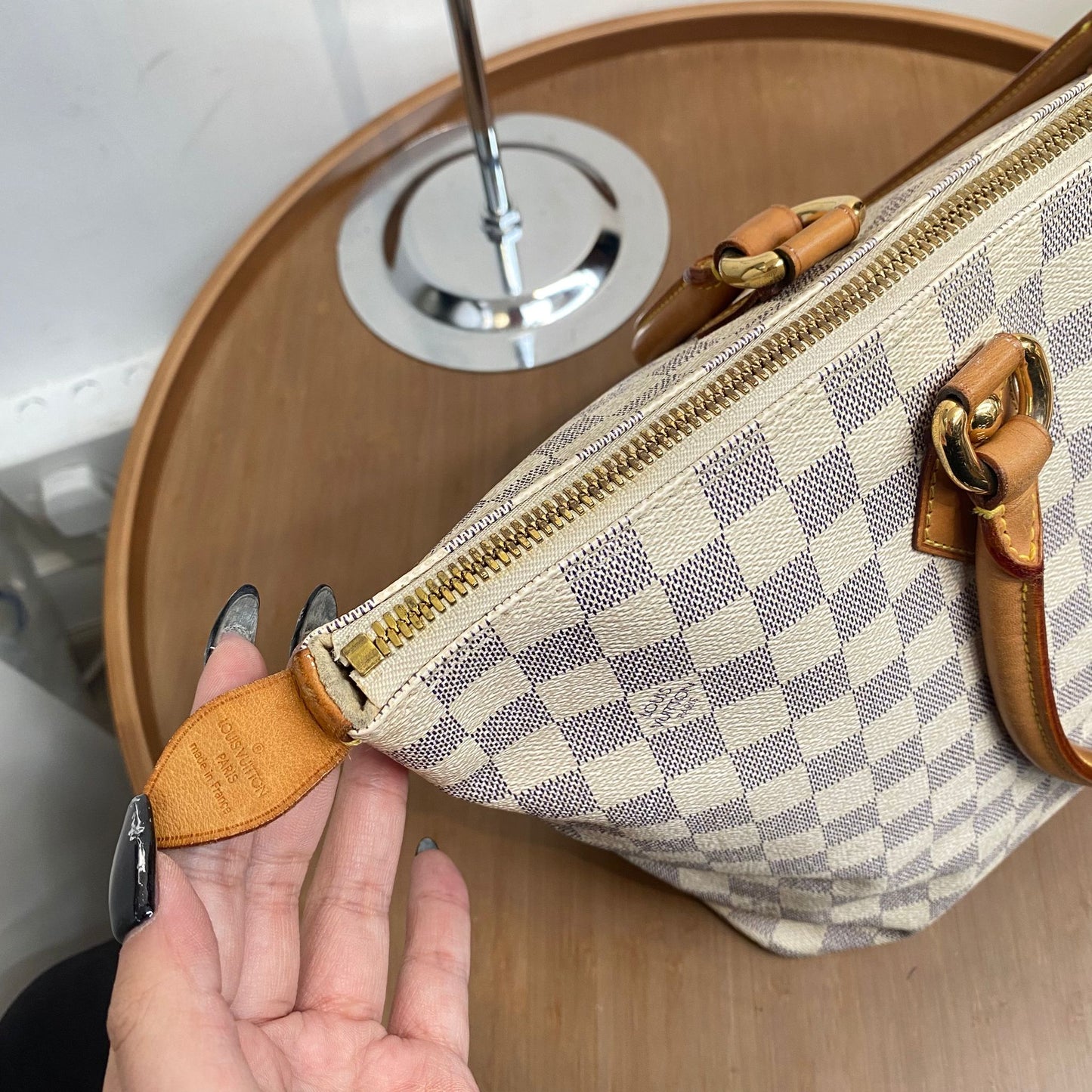 LV 白棋盤 TOTE
